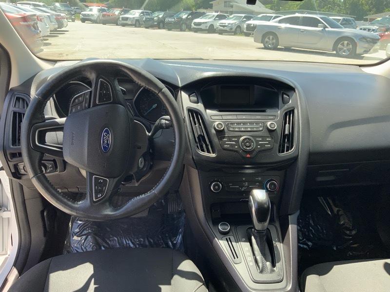 Ford Focus SE Hatch 2016