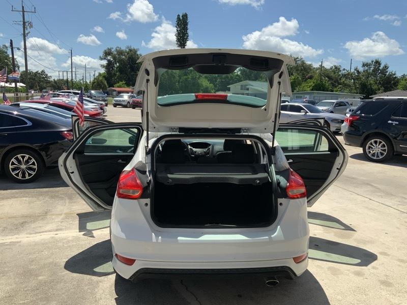 Ford Focus SE Hatch 2016