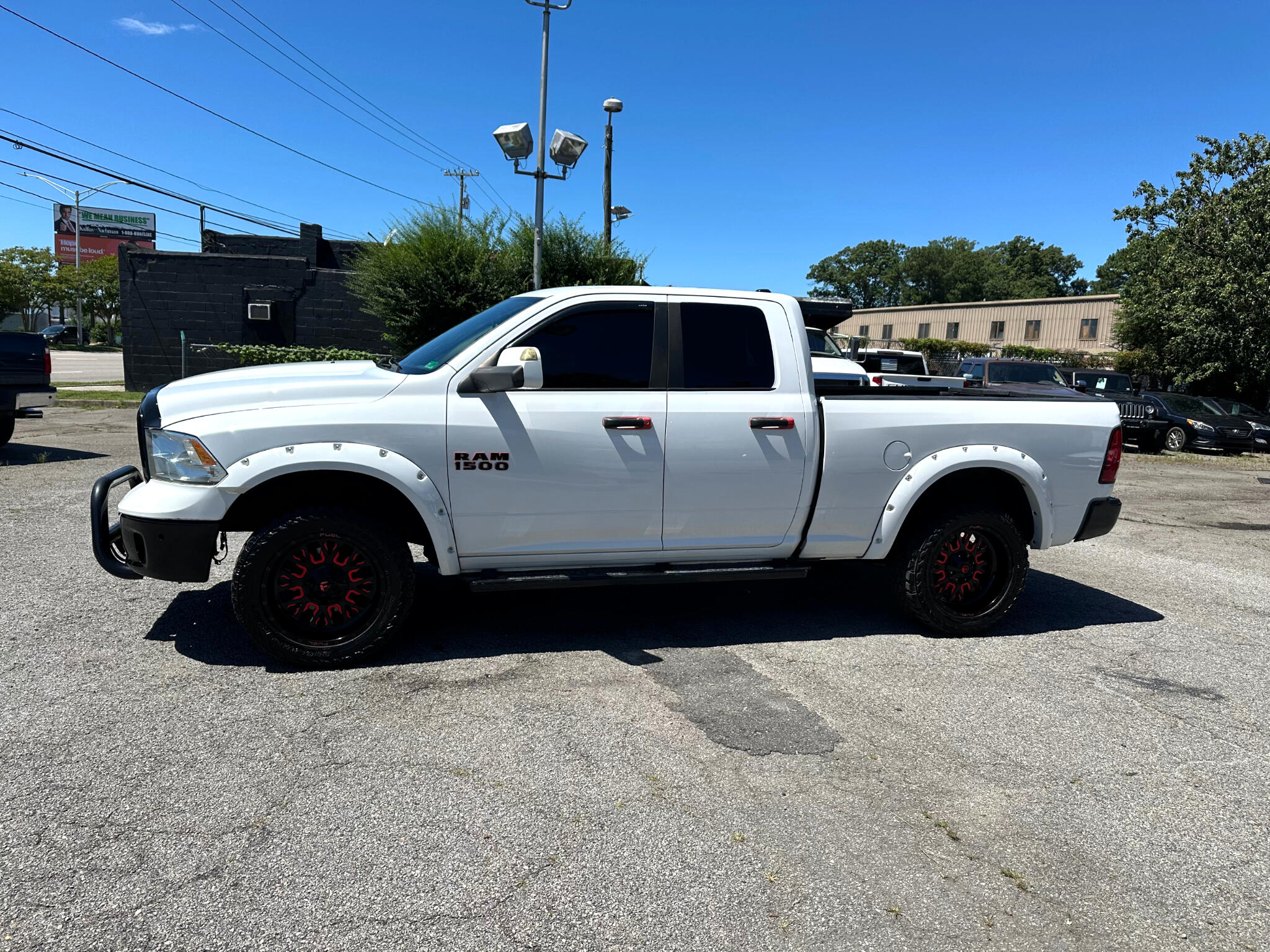 2015 Ram 1500 SLT photo 2