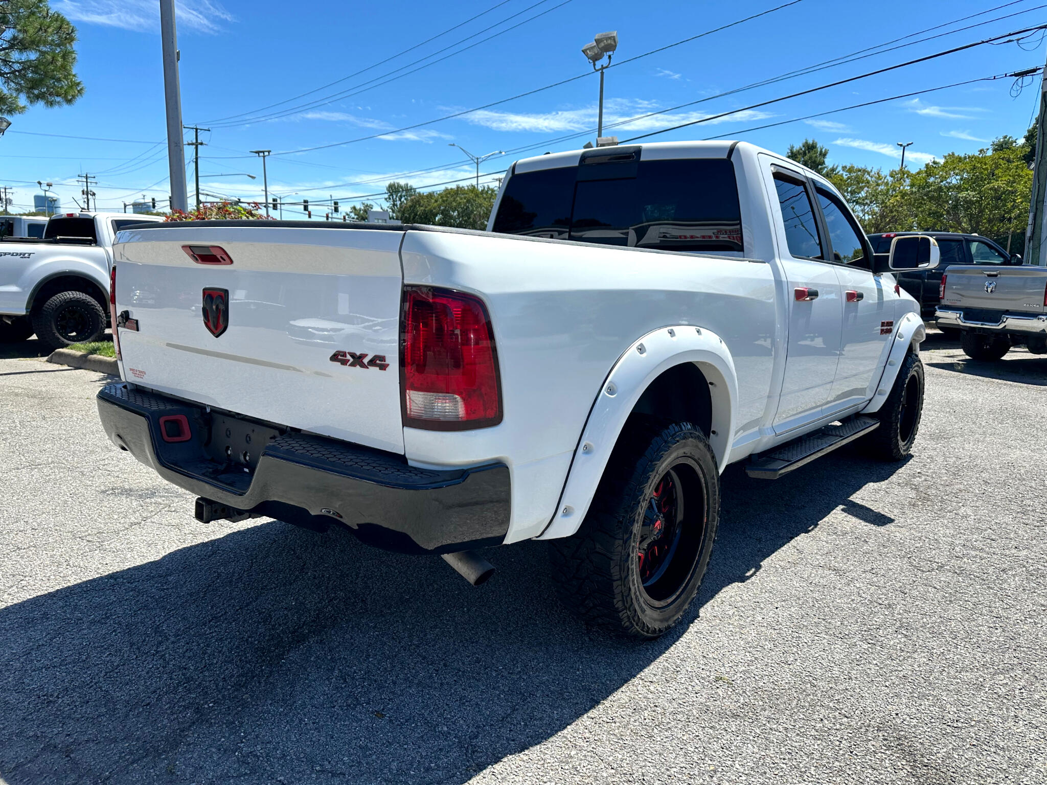 2015 Ram 1500 SLT photo 5