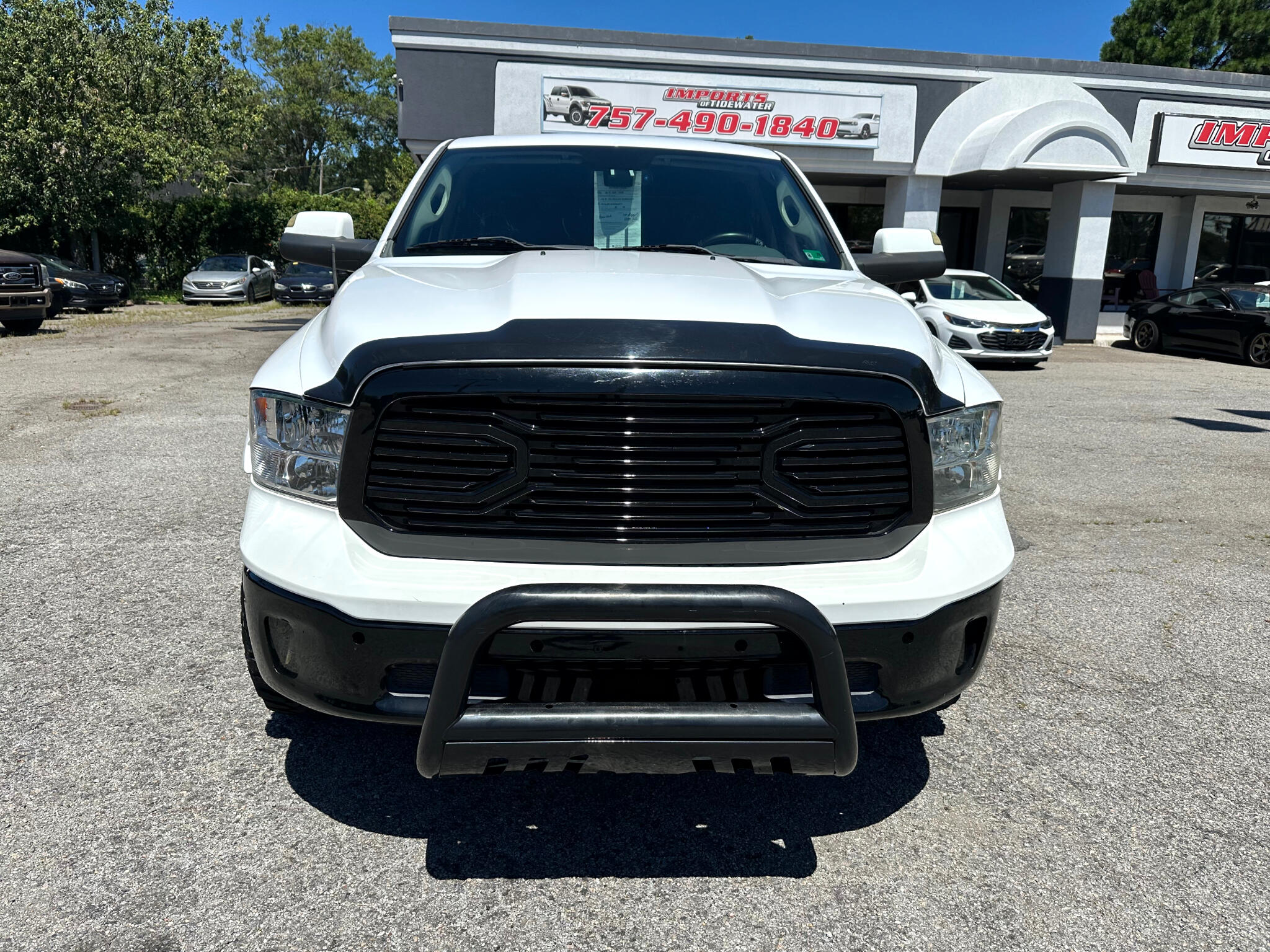 2015 Ram 1500 SLT photo 8
