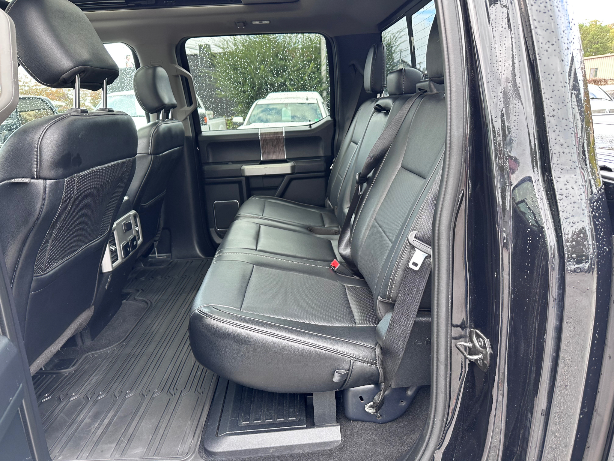 Ford Super Duty F-250 SRW Lariat 4WD Crew Cab 6.75' Box 2019 Ford Super Duty F-250 SRW Lariat 4WD Crew Cab 6.75' Box 2019