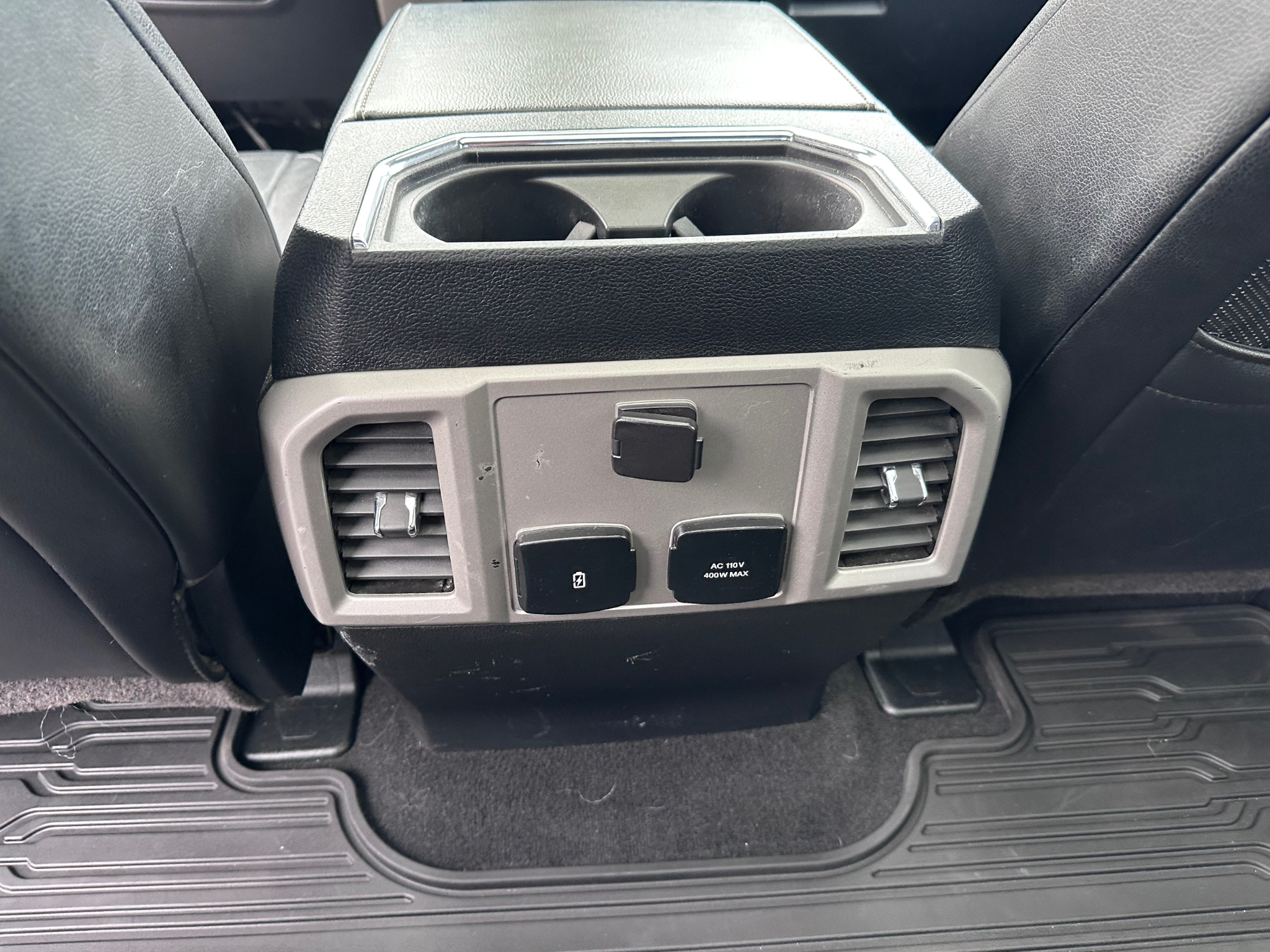 Ford Super Duty F-250 SRW Lariat 4WD Crew Cab 6.75' Box 2019 Ford Super Duty F-250 SRW Lariat 4WD Crew Cab 6.75' Box 2019