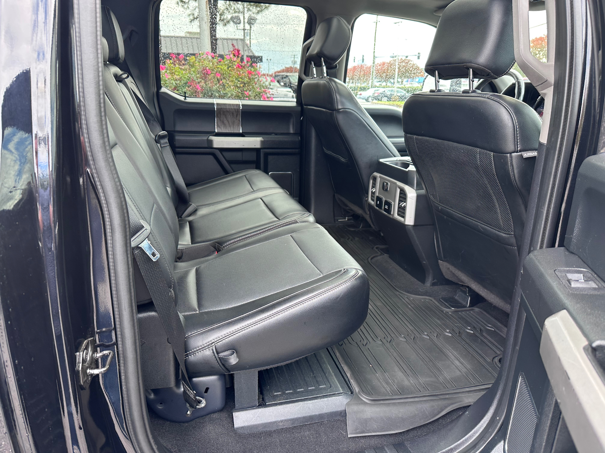 Ford Super Duty F-250 SRW Lariat 4WD Crew Cab 6.75' Box 2019 Ford Super Duty F-250 SRW Lariat 4WD Crew Cab 6.75' Box 2019