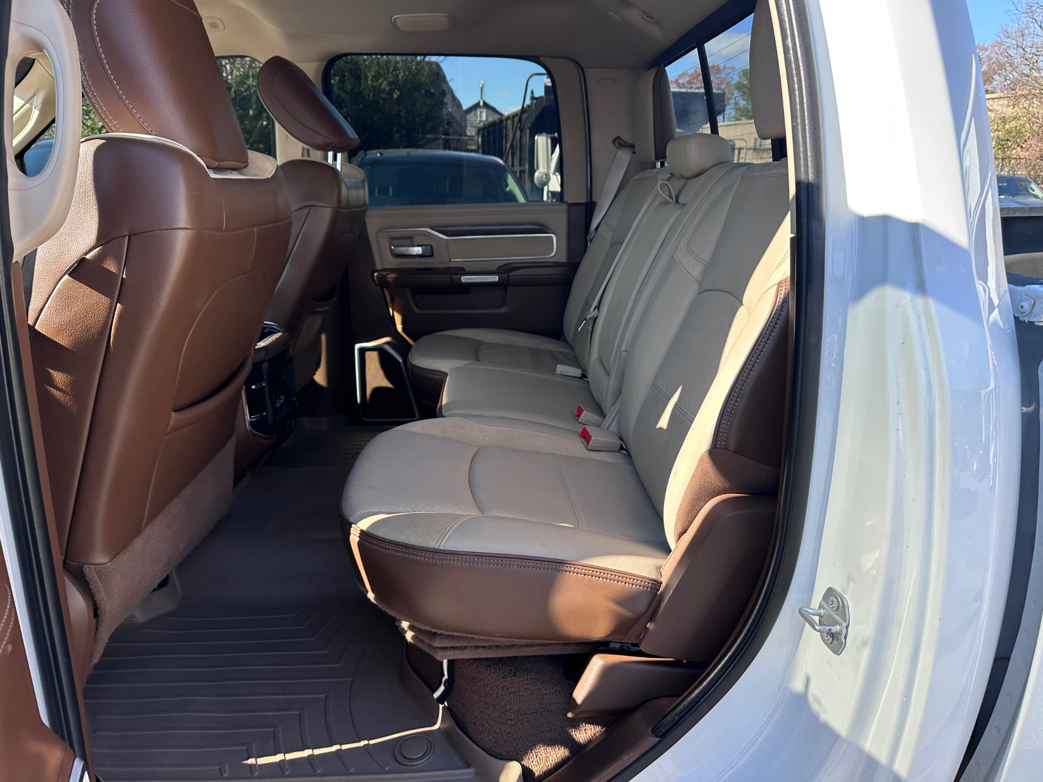 RAM 2500 Laramie 4x4 Crew Cab 8' Box 2019