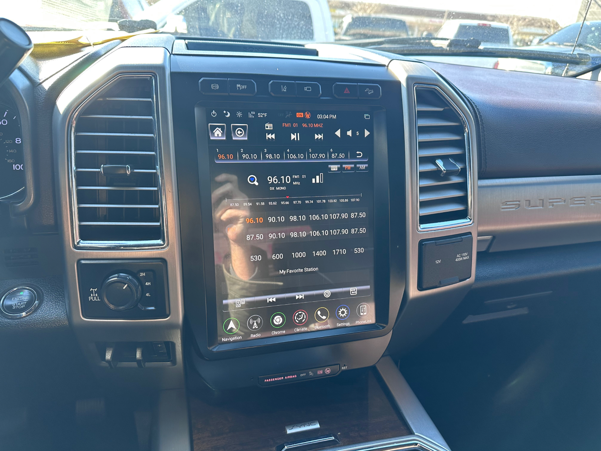 Ford Super Duty F-350 SRW Platinum 4WD Crew Cab 8' Box 2017