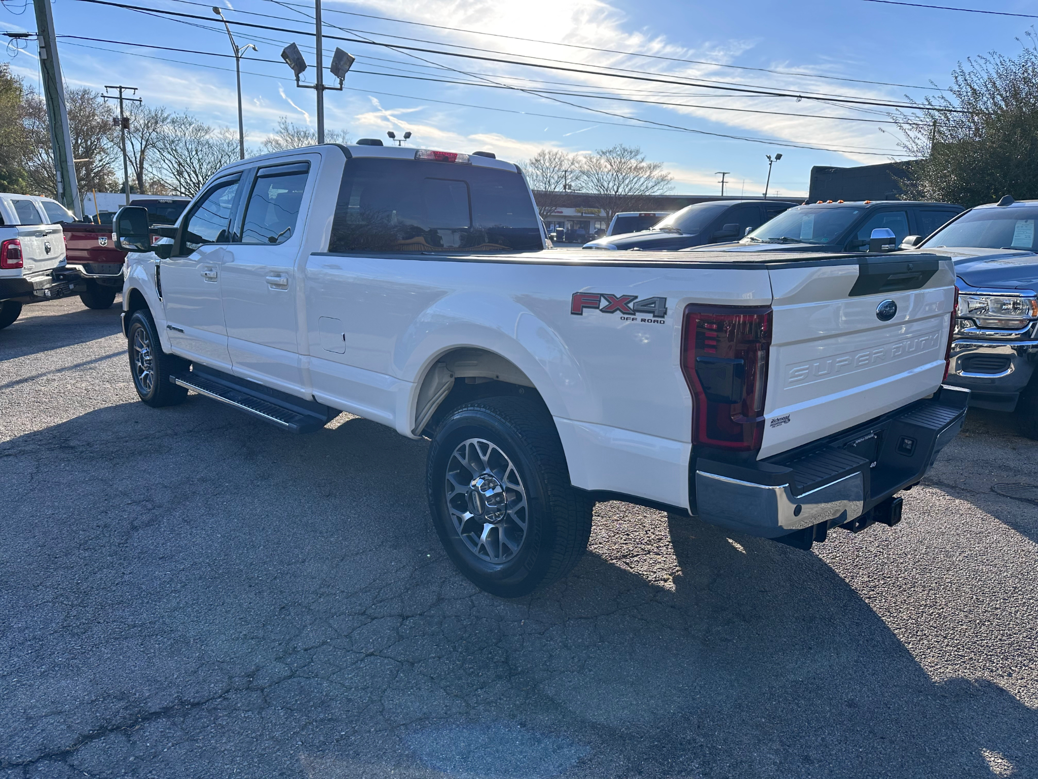 Ford Super Duty F-350 SRW Lariat 4WD Crew Cab 8' Box 2020