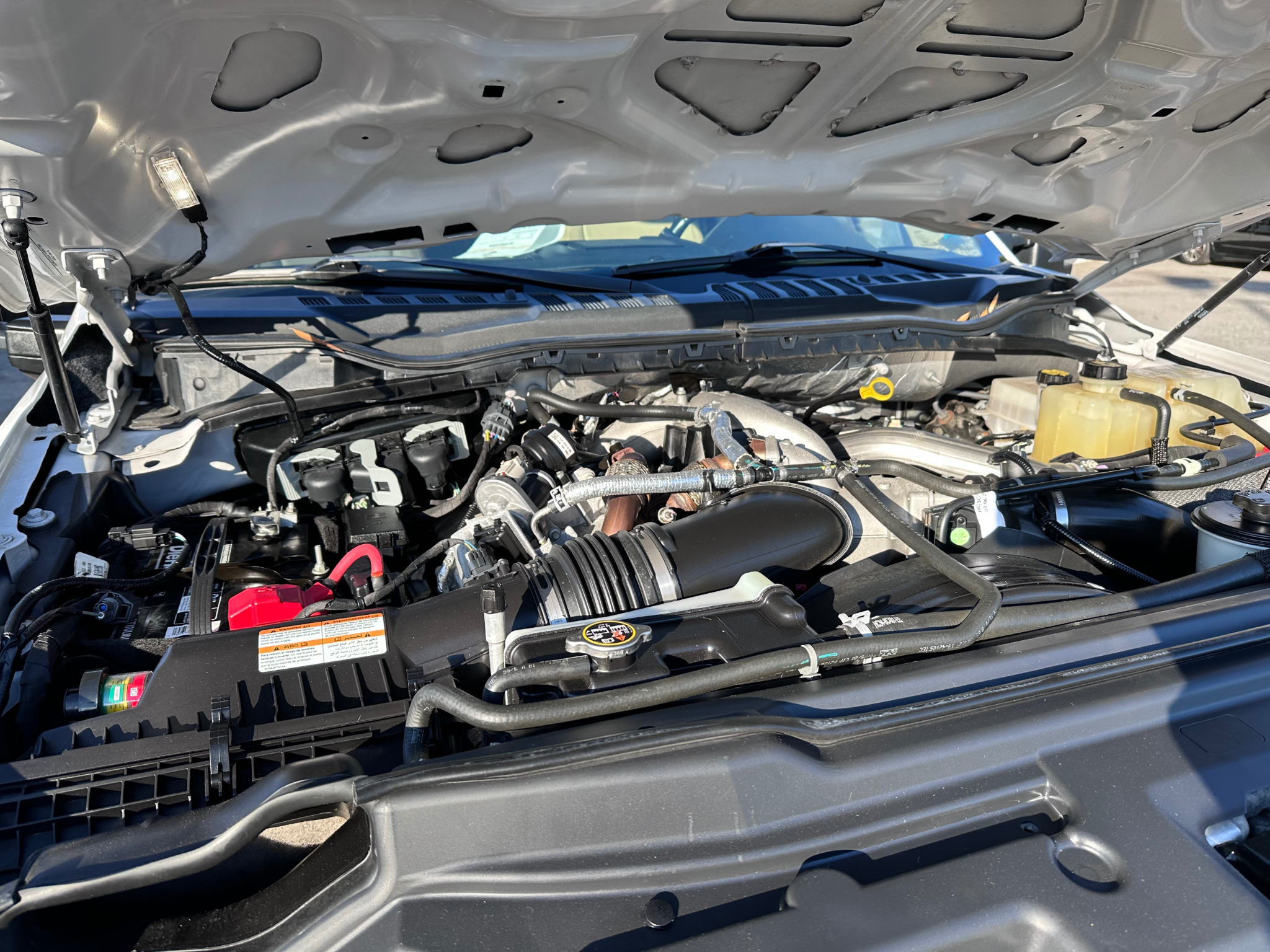 Ford Super Duty F-350 SRW Lariat 4WD Crew Cab 8' Box 2020