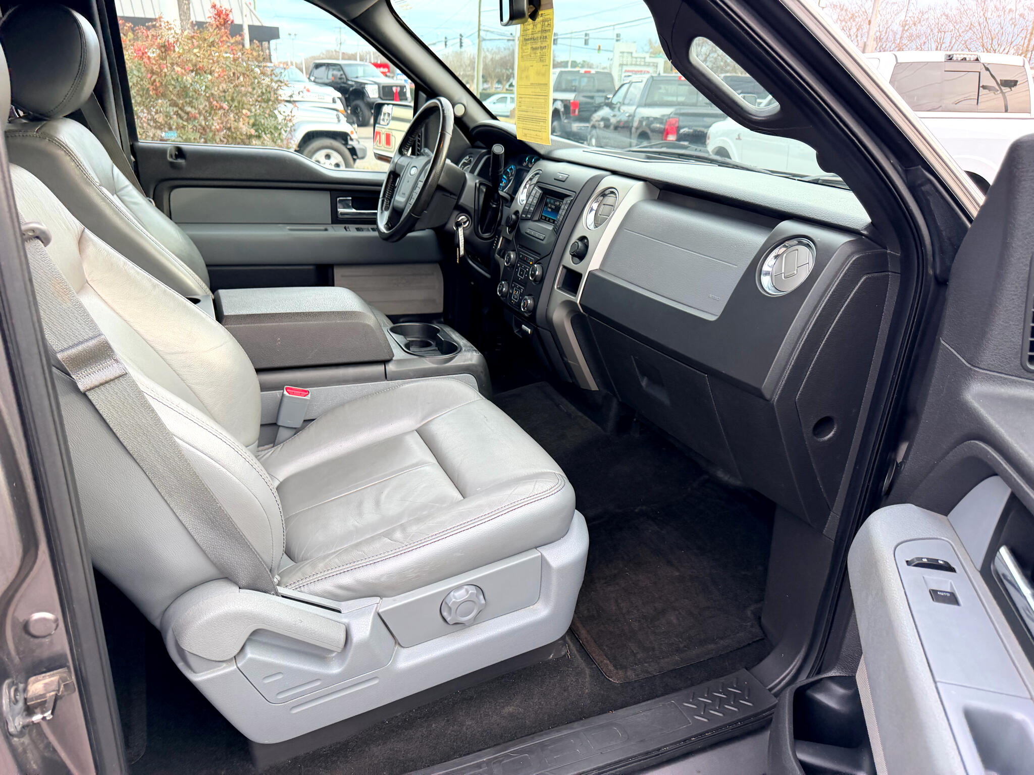 Ford F-150 4WD SuperCrew 145" XLT 2014