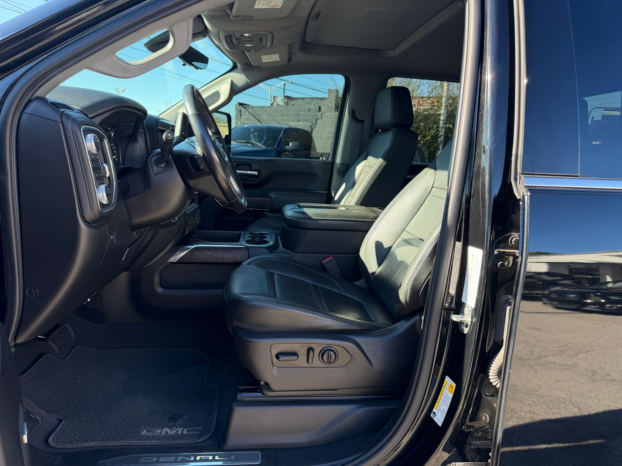 GMC Sierra 2500HD 4WD Crew Cab 159" Denali 2020