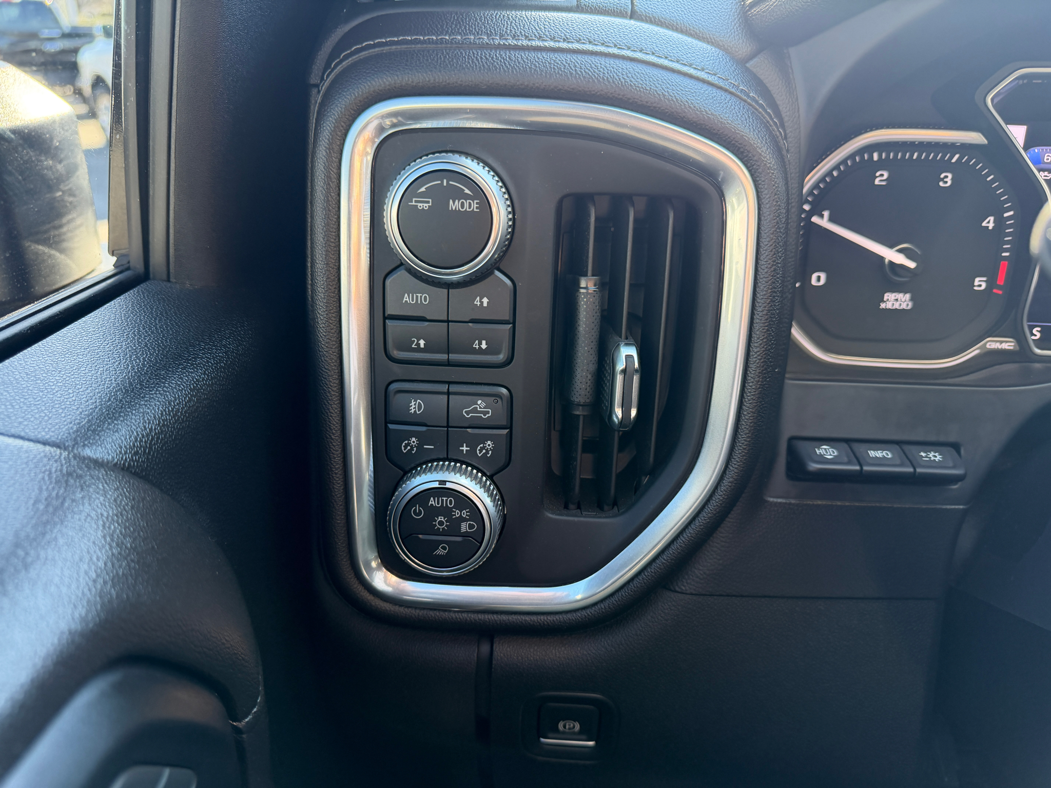 GMC Sierra 2500HD 4WD Crew Cab 159" Denali 2020