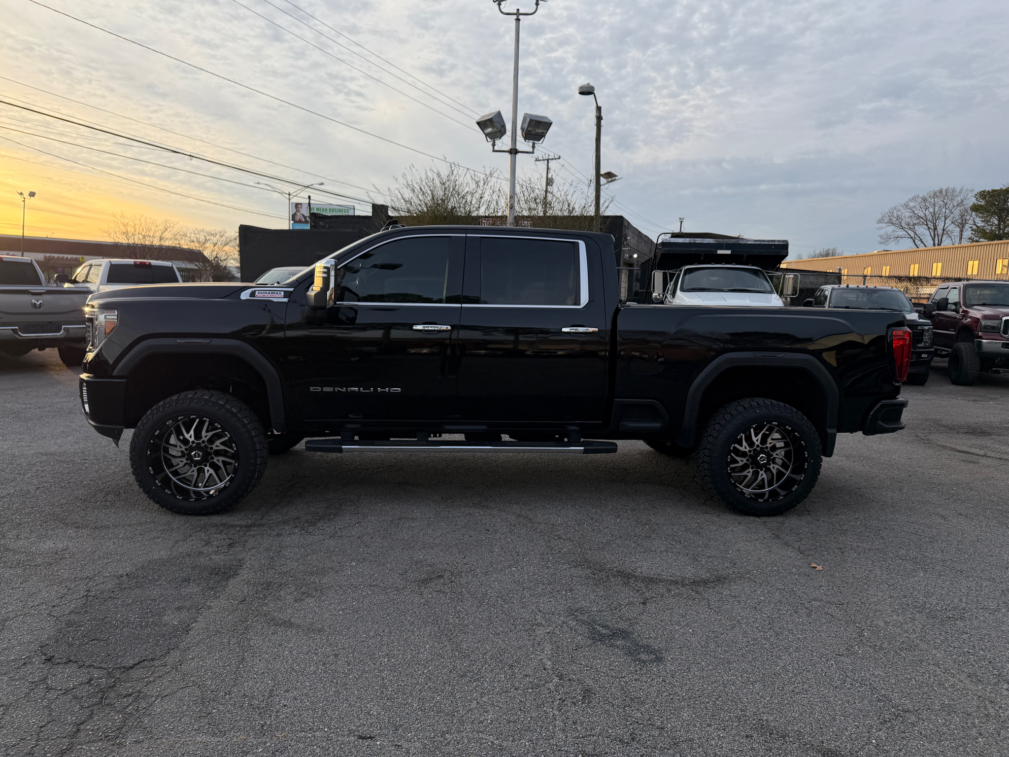 GMC Sierra 2500HD 4WD Crew Cab 159" Denali 2020