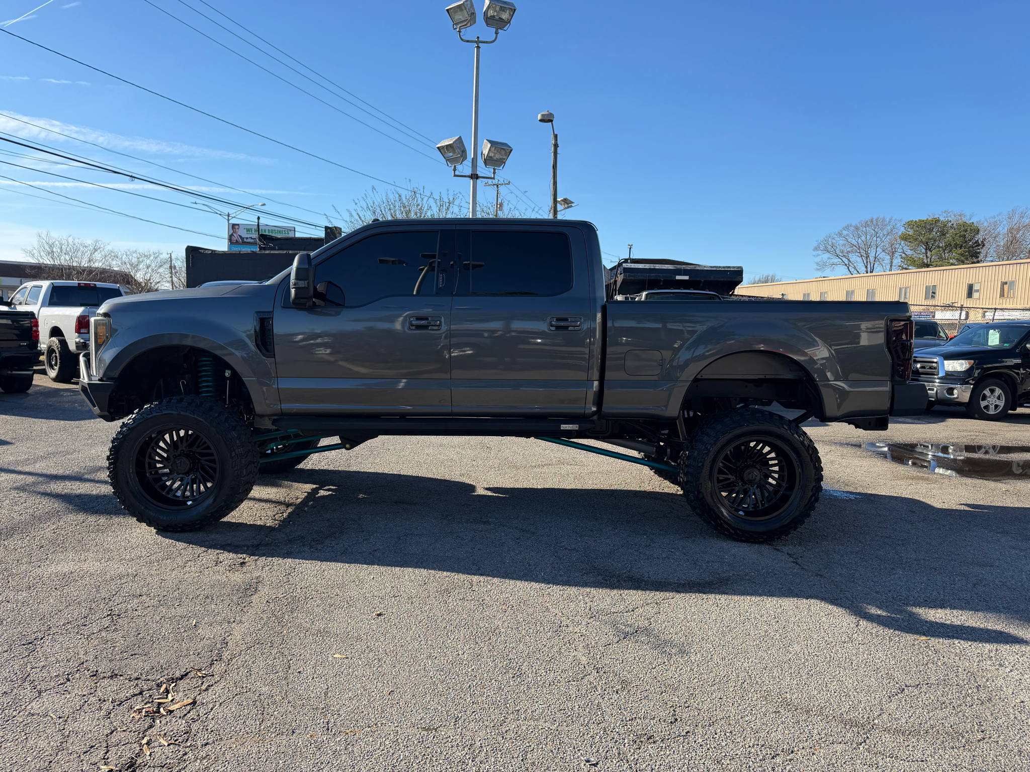 Ford Super Duty F-250 SRW Lariat 4WD Crew Cab 6.75' Box 2019
