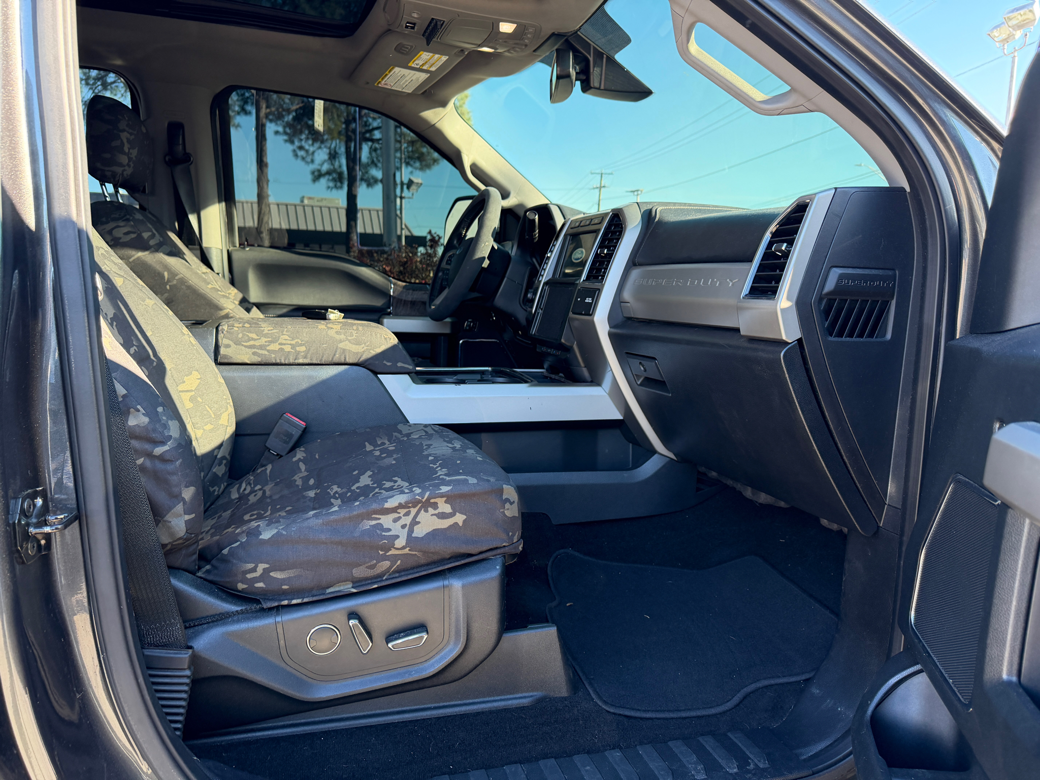 Ford Super Duty F-250 SRW Lariat 4WD Crew Cab 6.75' Box 2019