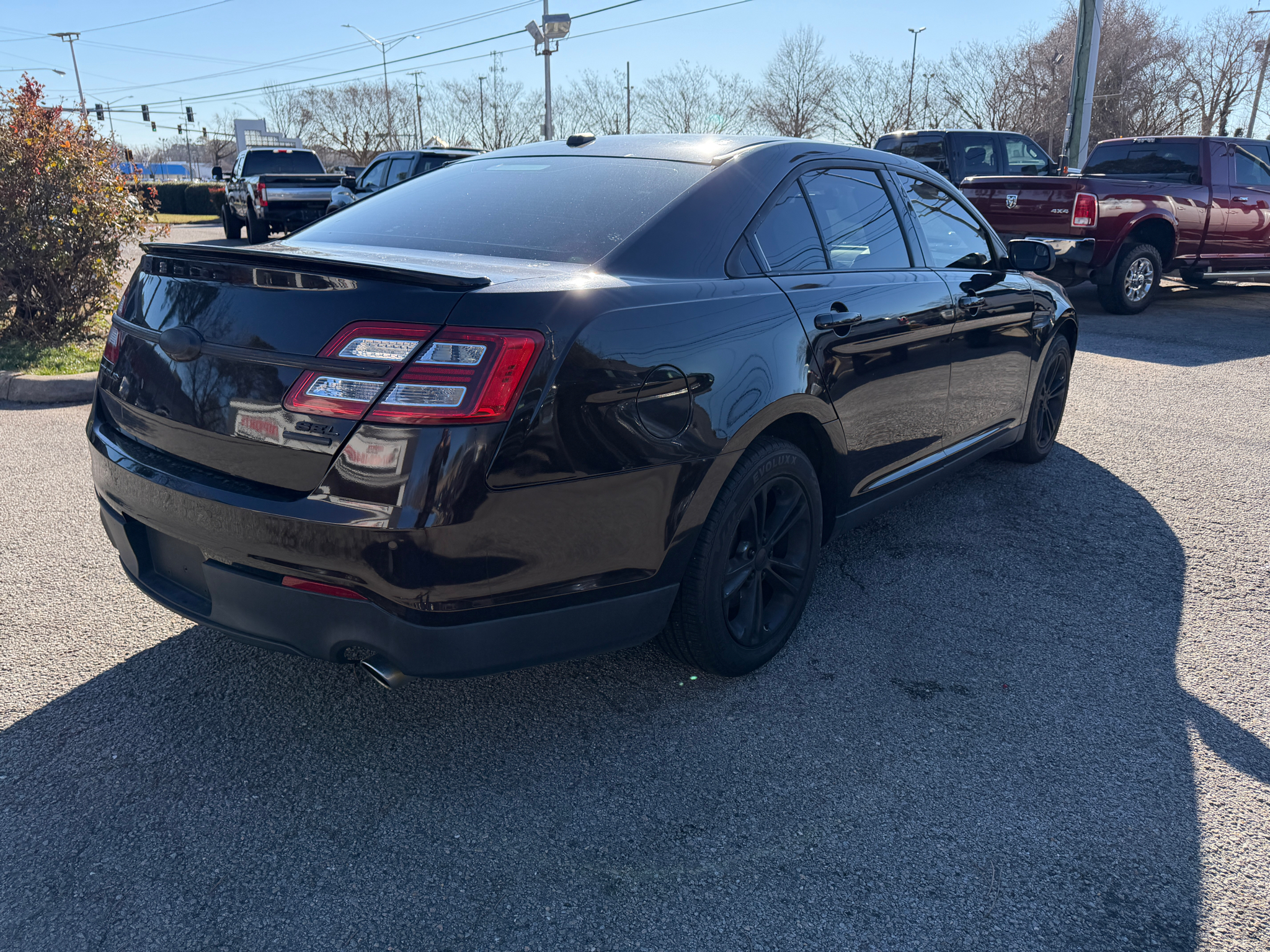 Ford Taurus 4dr Sdn SEL FWD 2014