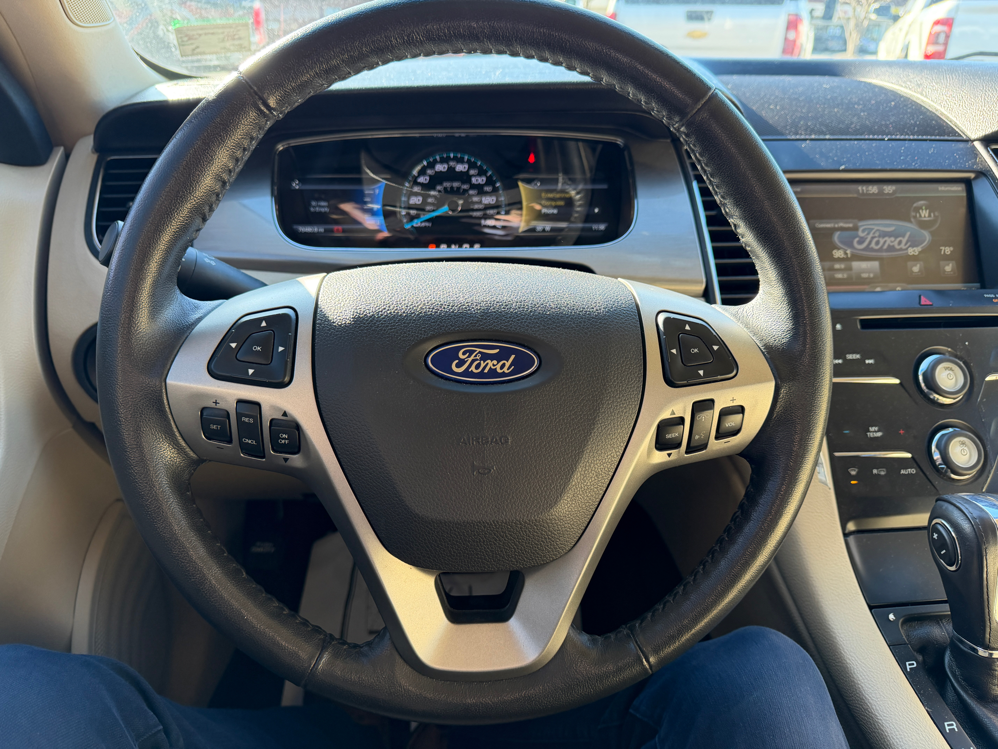 Ford Taurus 4dr Sdn SEL FWD 2014