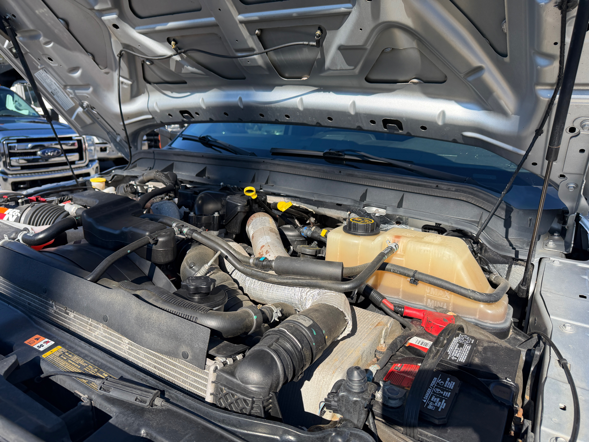 Ford Super Duty F-350 DRW 4WD Crew Cab 172" Lariat 2016