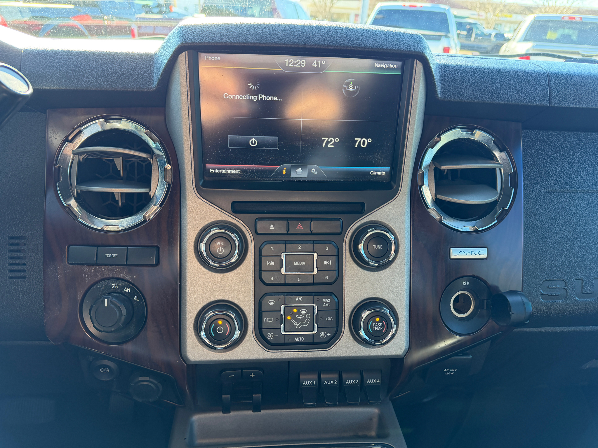 Ford Super Duty F-350 DRW 4WD Crew Cab 172" Lariat 2016