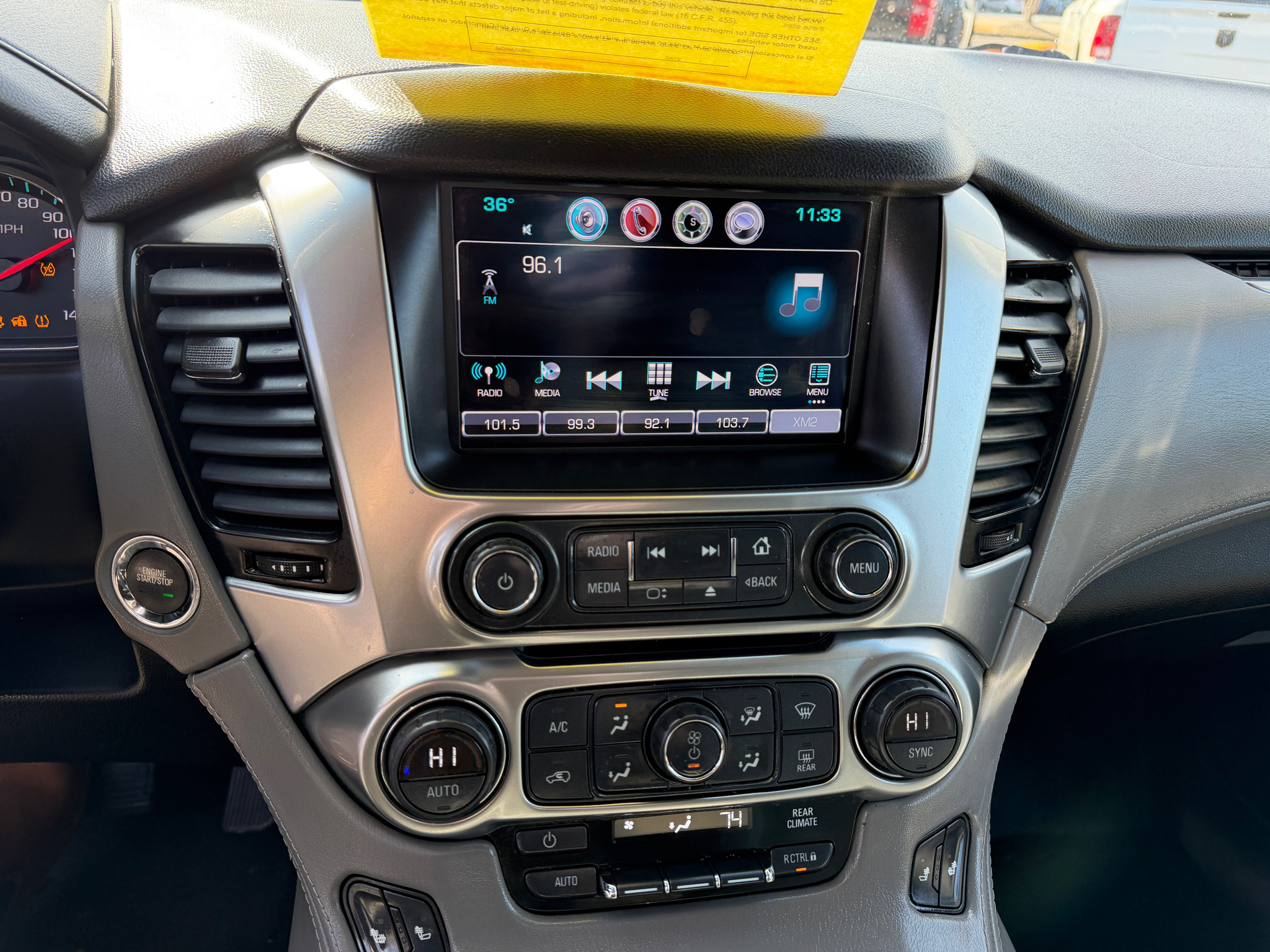 Chevrolet Suburban 4WD 4dr 1500 LT 2016