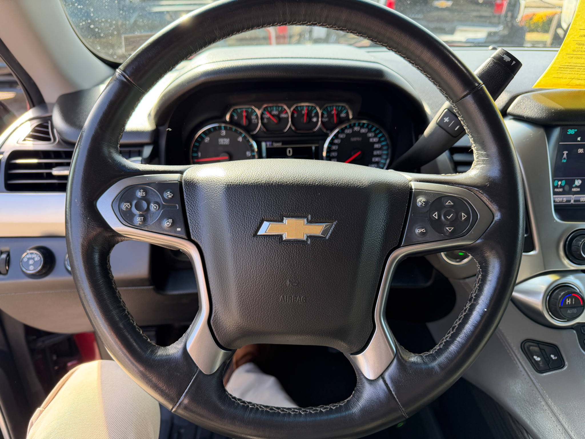 Chevrolet Suburban 4WD 4dr 1500 LT 2016