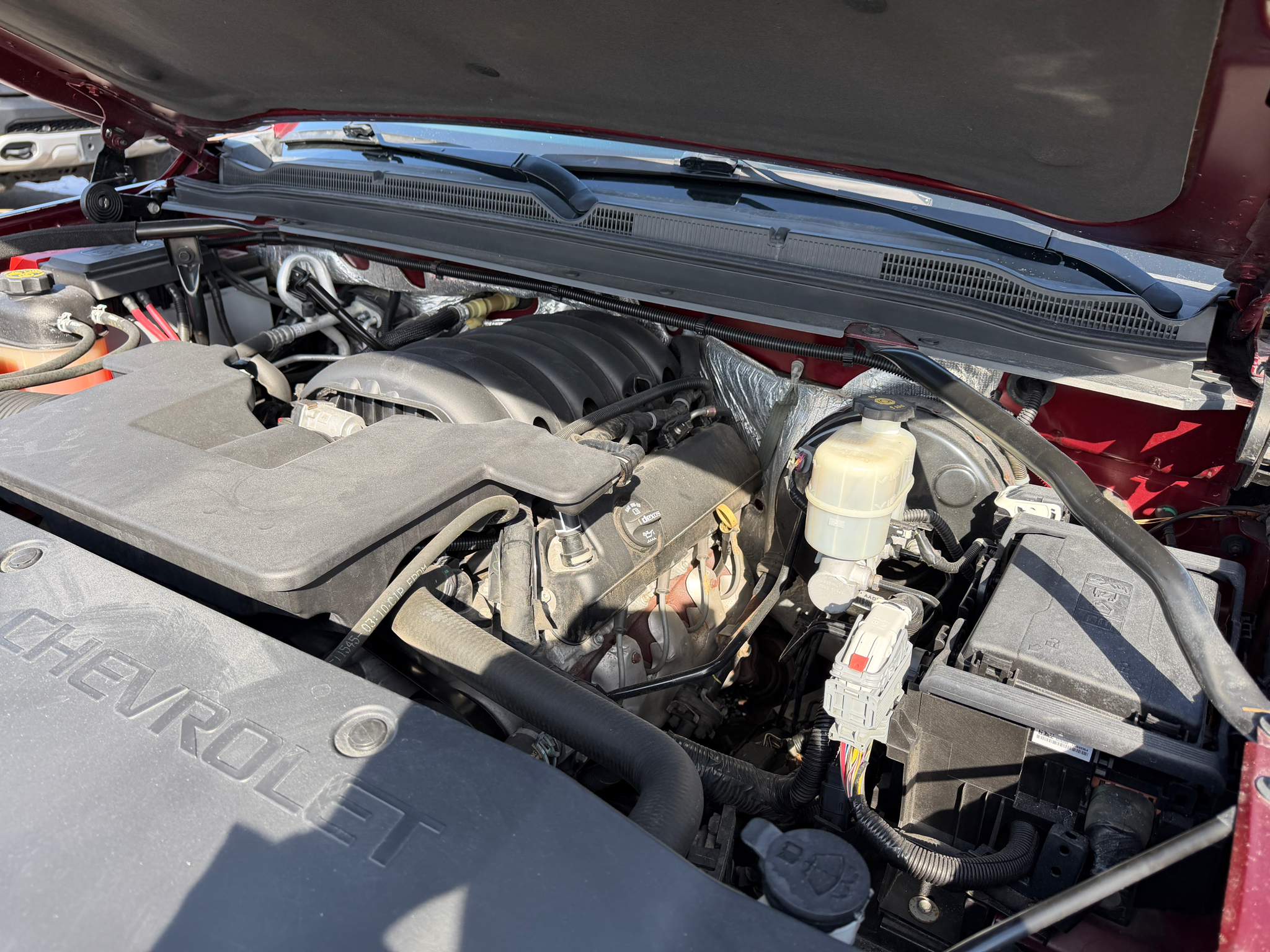 Chevrolet Suburban 4WD 4dr 1500 LT 2016