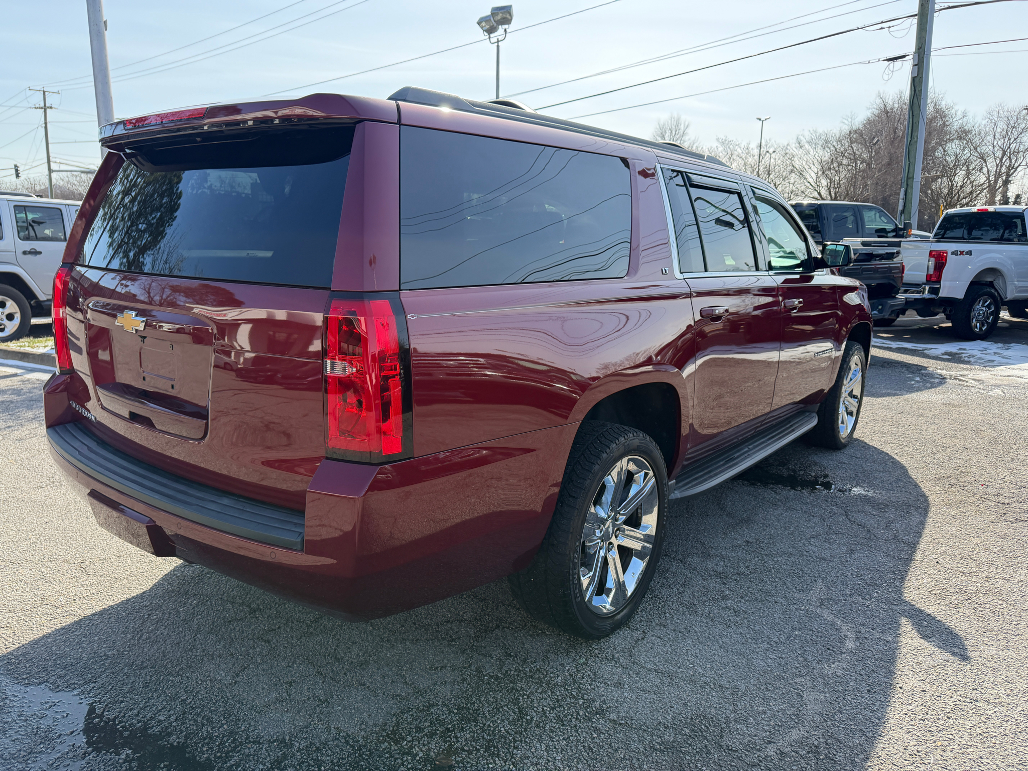 Chevrolet Suburban 4WD 4dr 1500 LT 2016
