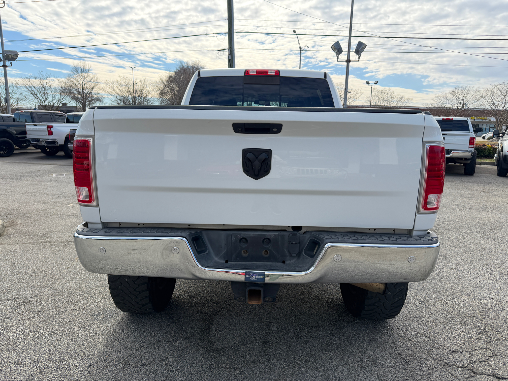 RAM 2500 Laramie 4x4 Mega Cab 6'4" Box 2017