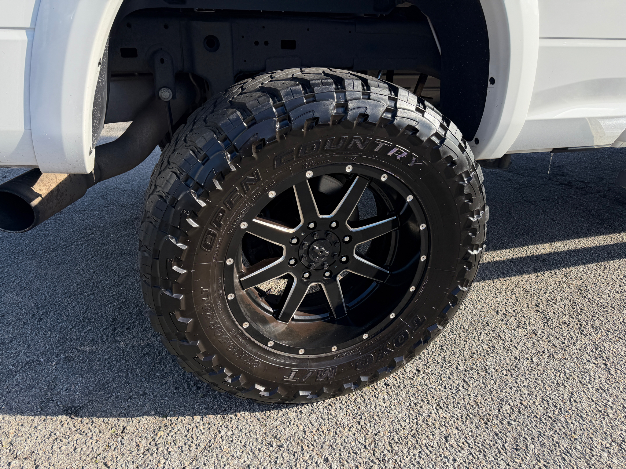 RAM 2500 Laramie 4x4 Mega Cab 6'4" Box 2017