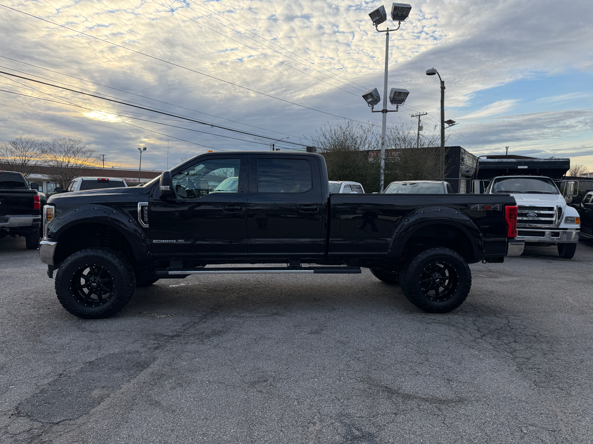 Ford Super Duty F-250 SRW Lariat 4WD Crew Cab 8' Box 2019