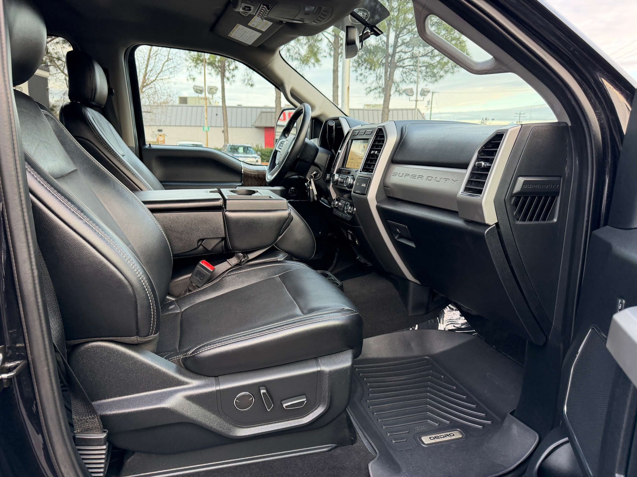 Ford Super Duty F-250 SRW Lariat 4WD Crew Cab 8' Box 2019