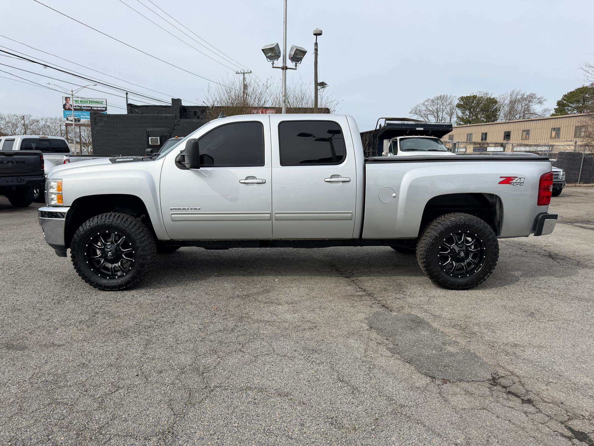 Chevrolet Silverado 2500HD 4WD Crew Cab 153.7" LTZ 2013