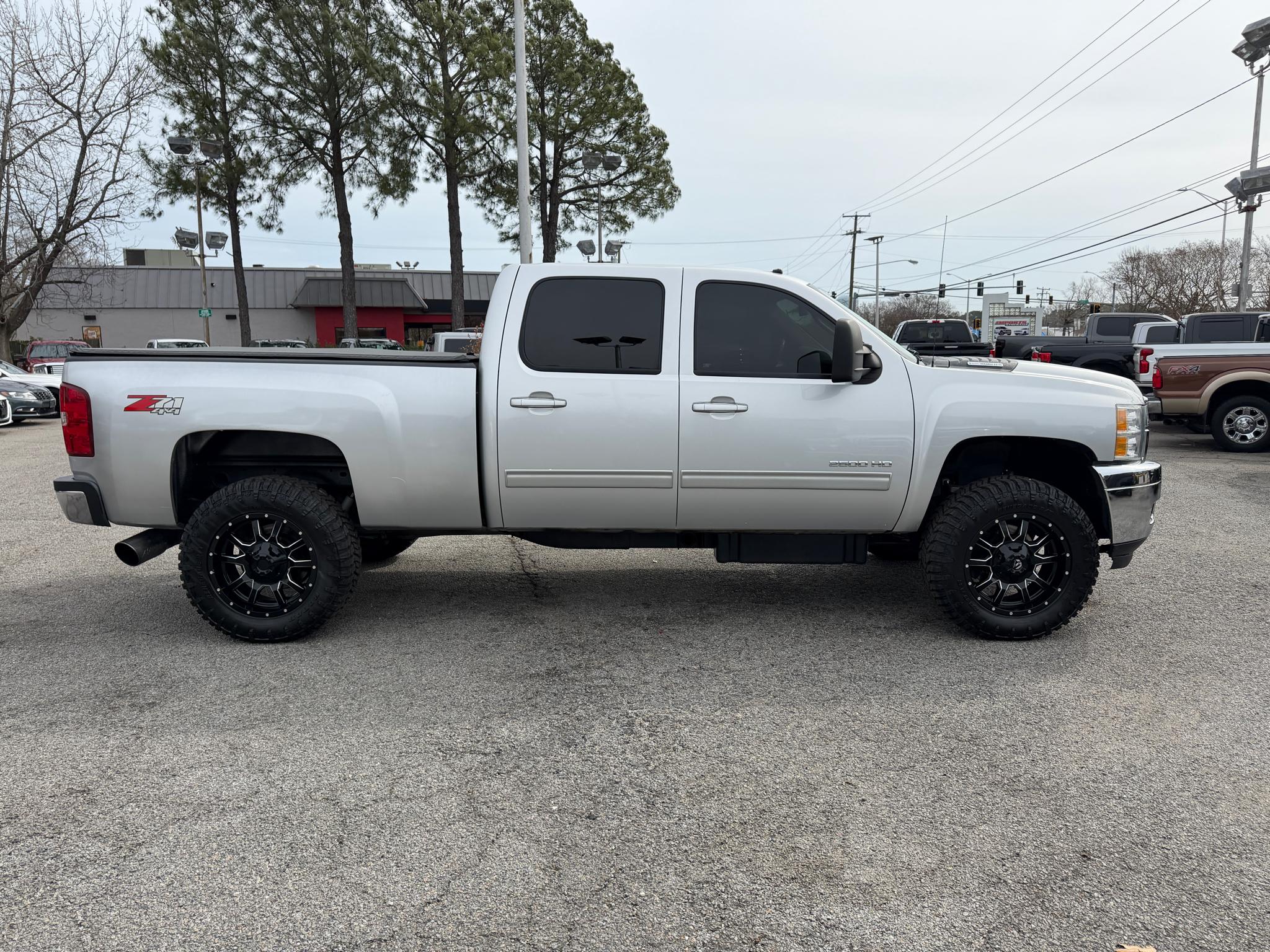 Chevrolet Silverado 2500HD 4WD Crew Cab 153.7" LTZ 2013