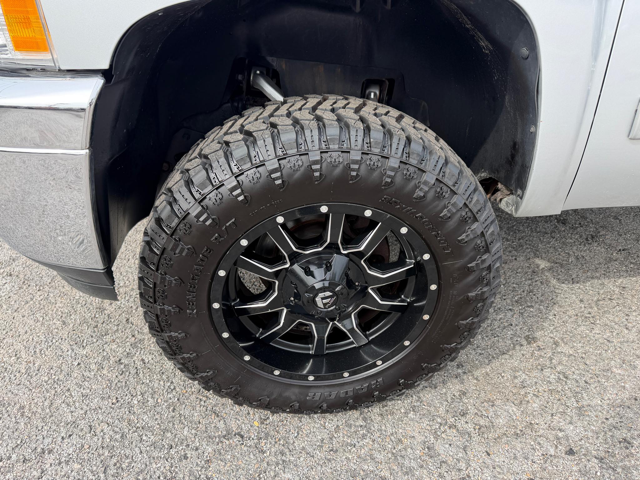 Chevrolet Silverado 2500HD 4WD Crew Cab 153.7" LTZ 2013