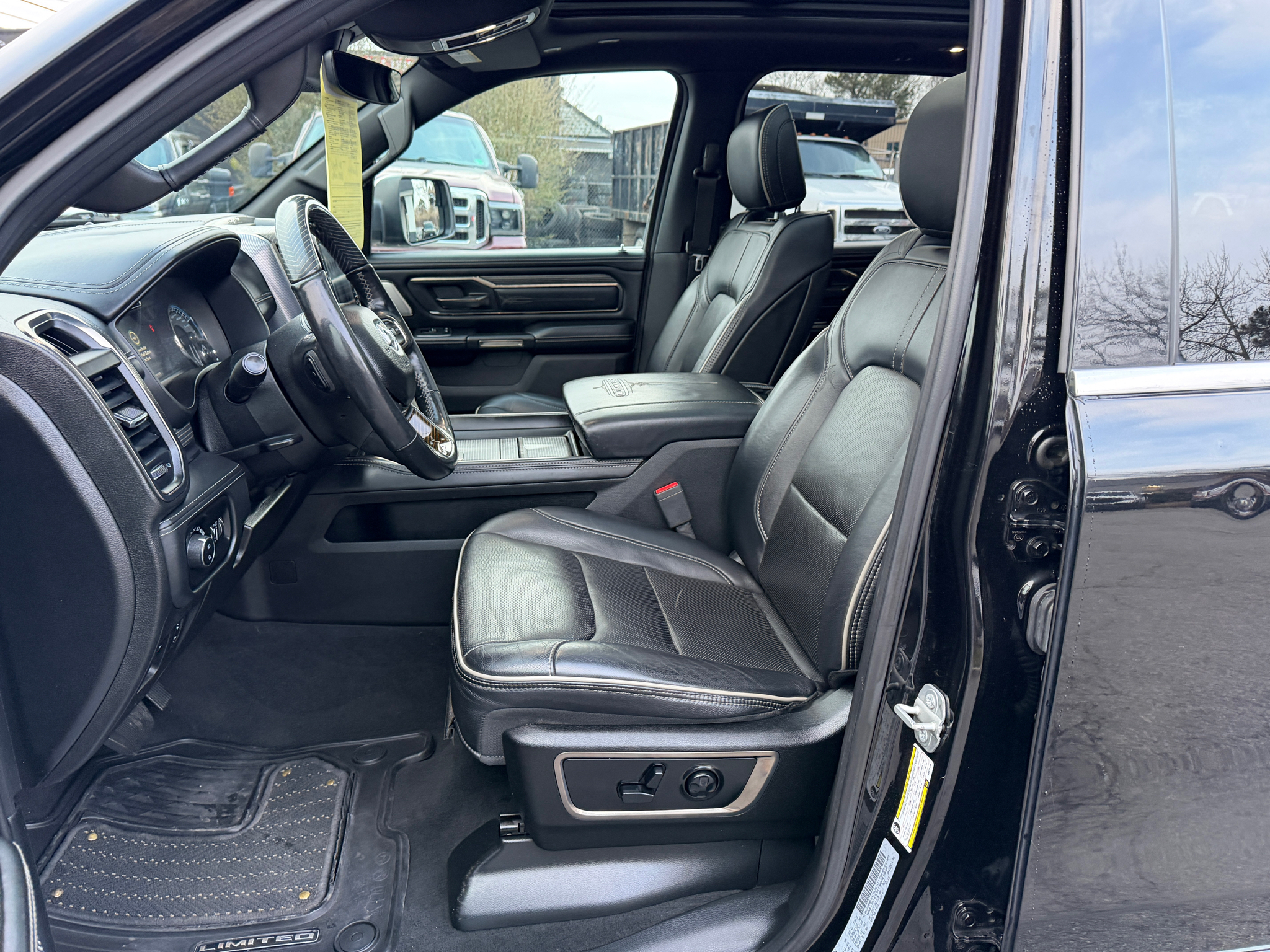 RAM 1500 Limited 4x4 Crew Cab 5'7" Box 2019