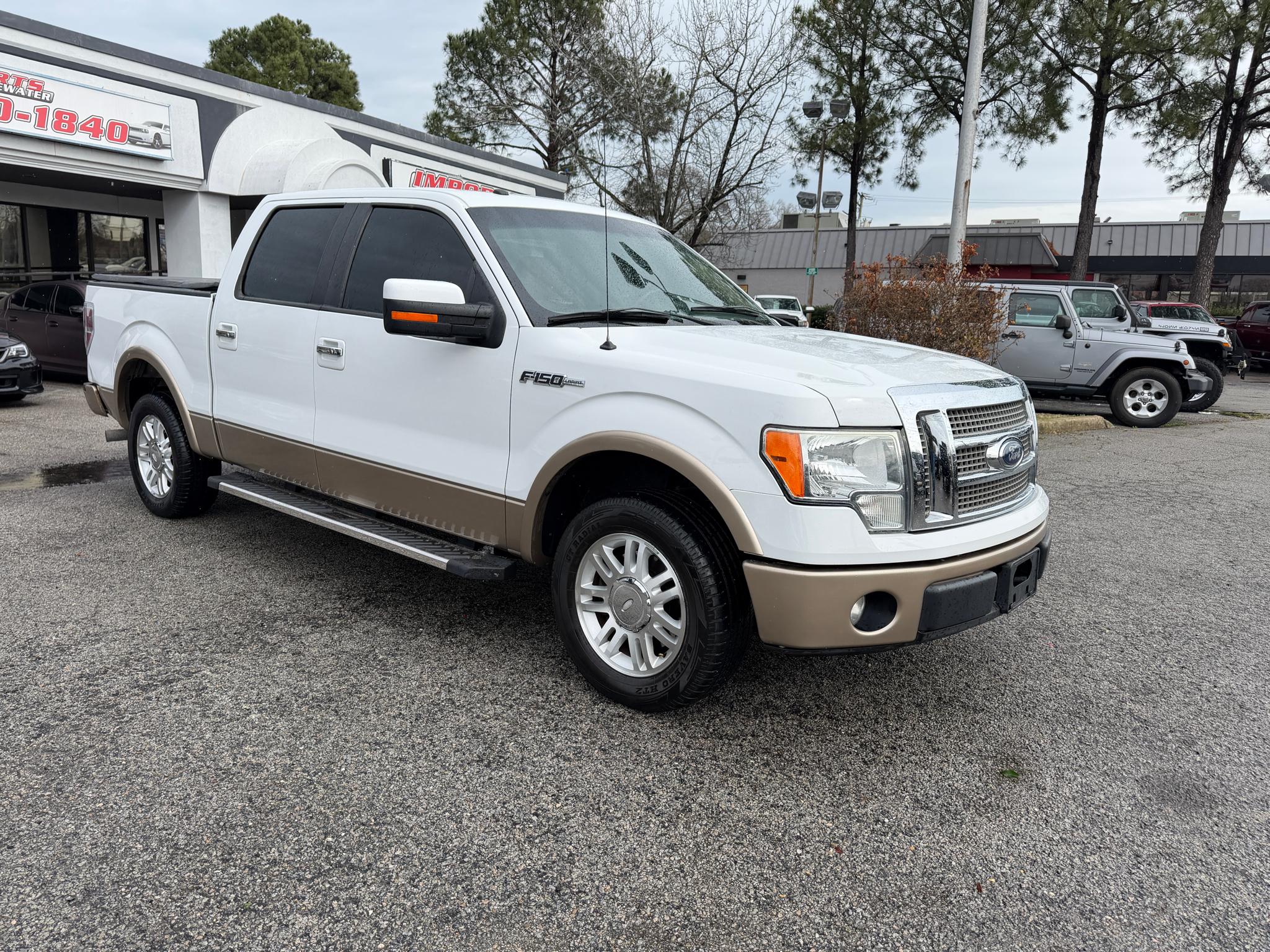Ford F-150 2WD SuperCrew 145" Lariat 2011