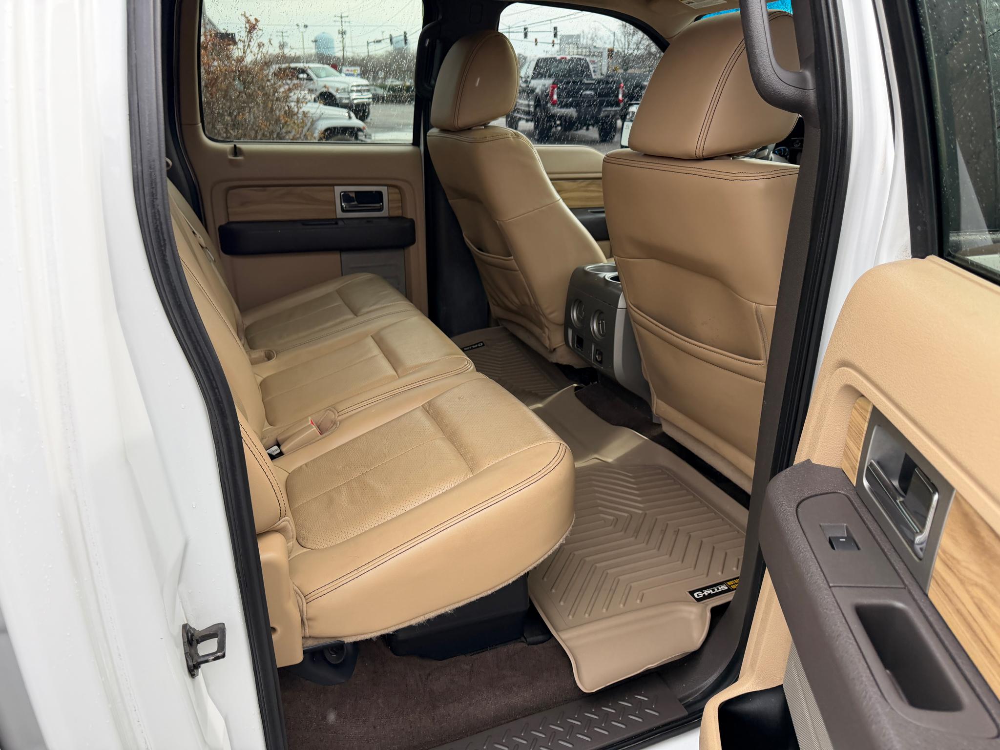 Ford F-150 2WD SuperCrew 145" Lariat 2011