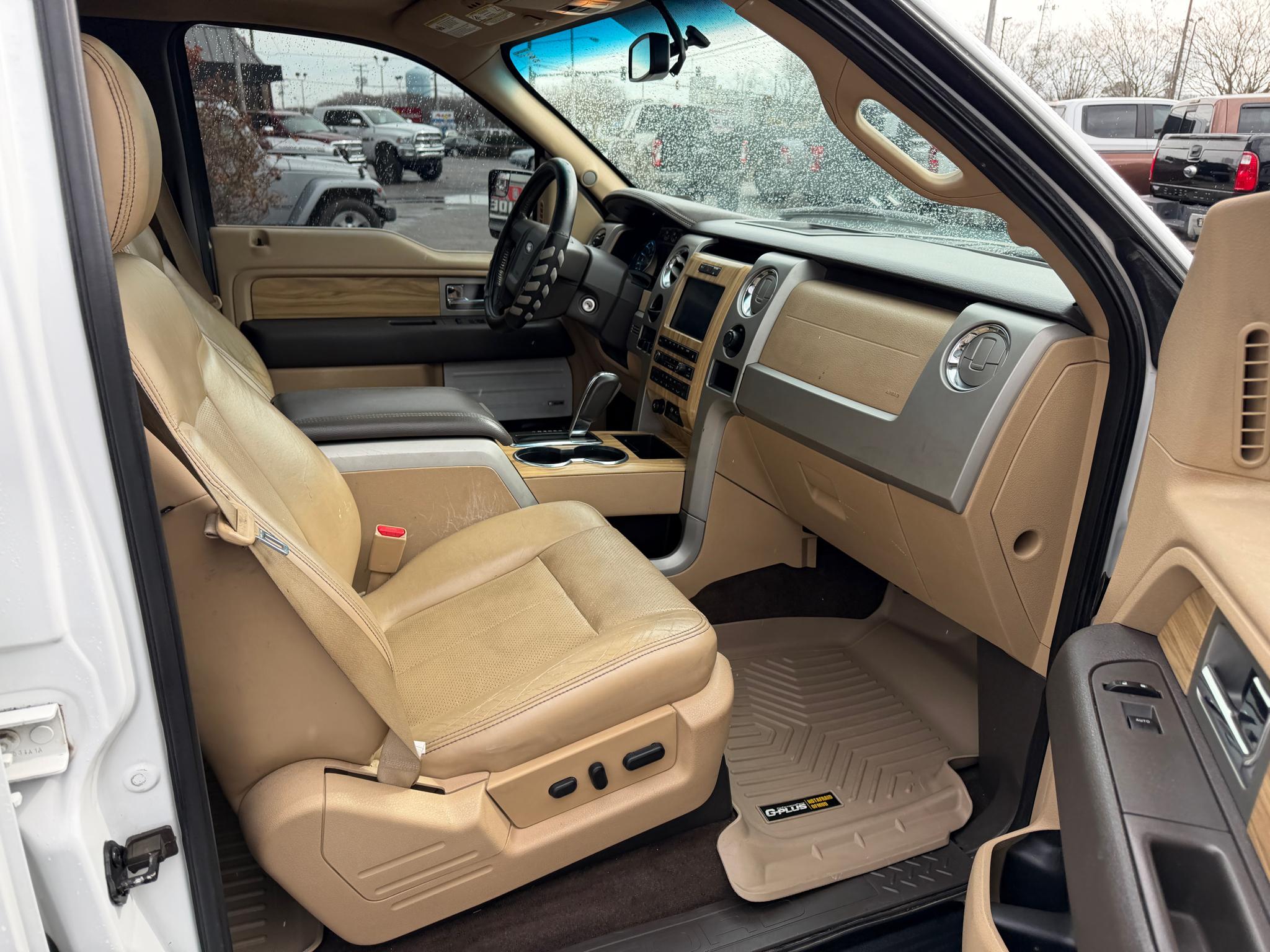 Ford F-150 2WD SuperCrew 145" Lariat 2011