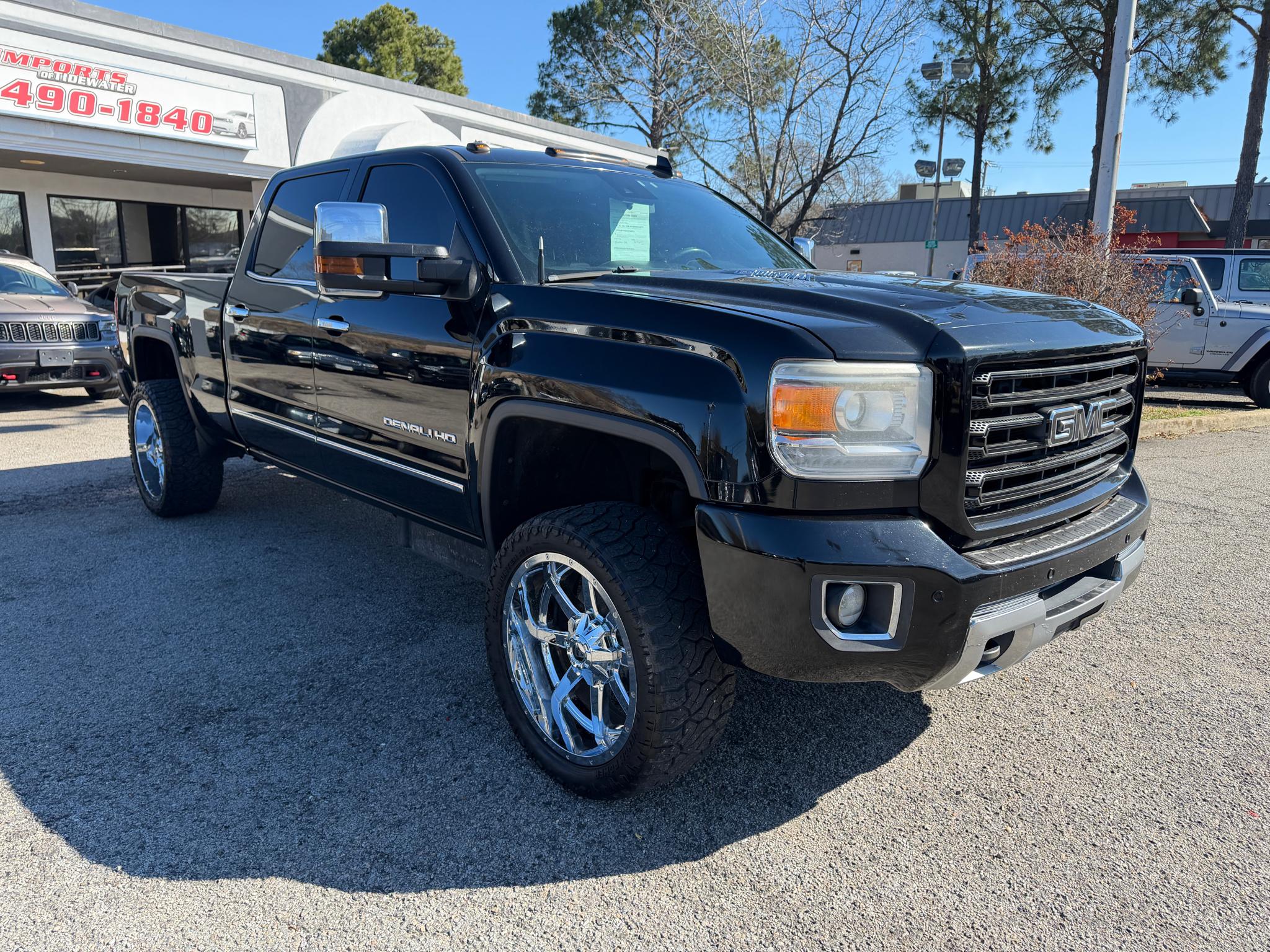 GMC Sierra 2500HD available WiFi 4WD Crew Cab 153.7" Denali 2015
