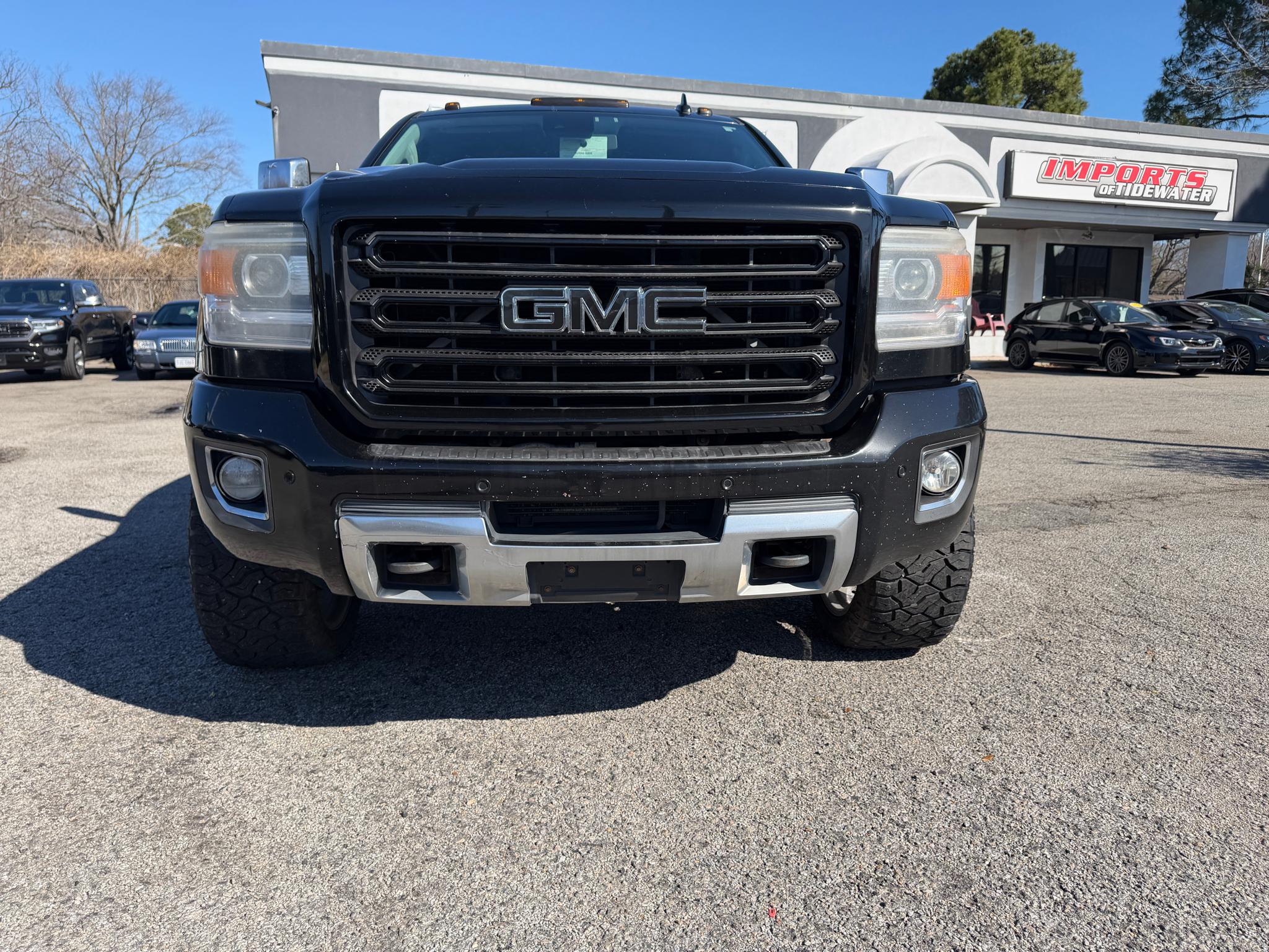 GMC Sierra 2500HD available WiFi 4WD Crew Cab 153.7" Denali 2015