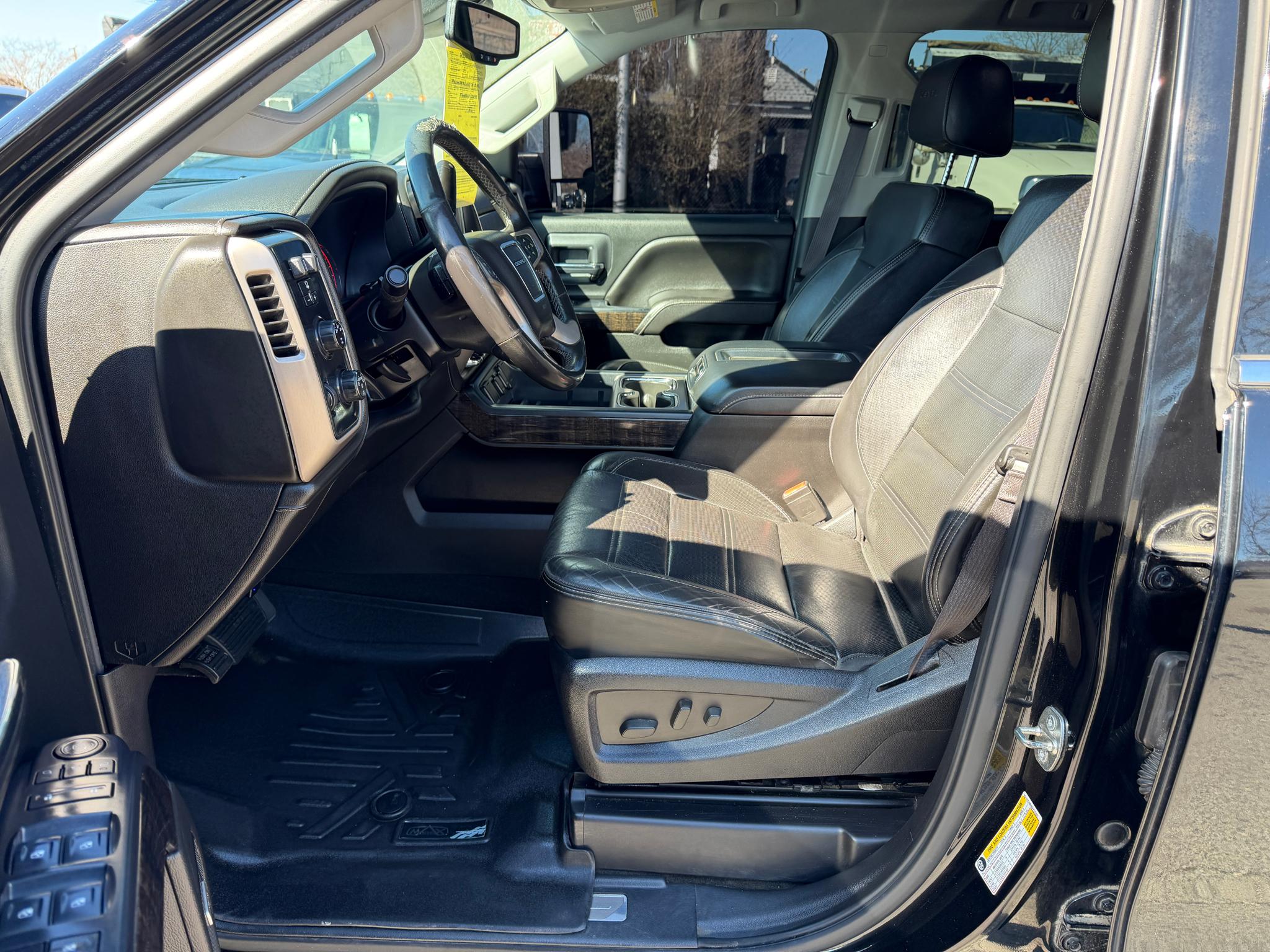 GMC Sierra 2500HD available WiFi 4WD Crew Cab 153.7" Denali 2015