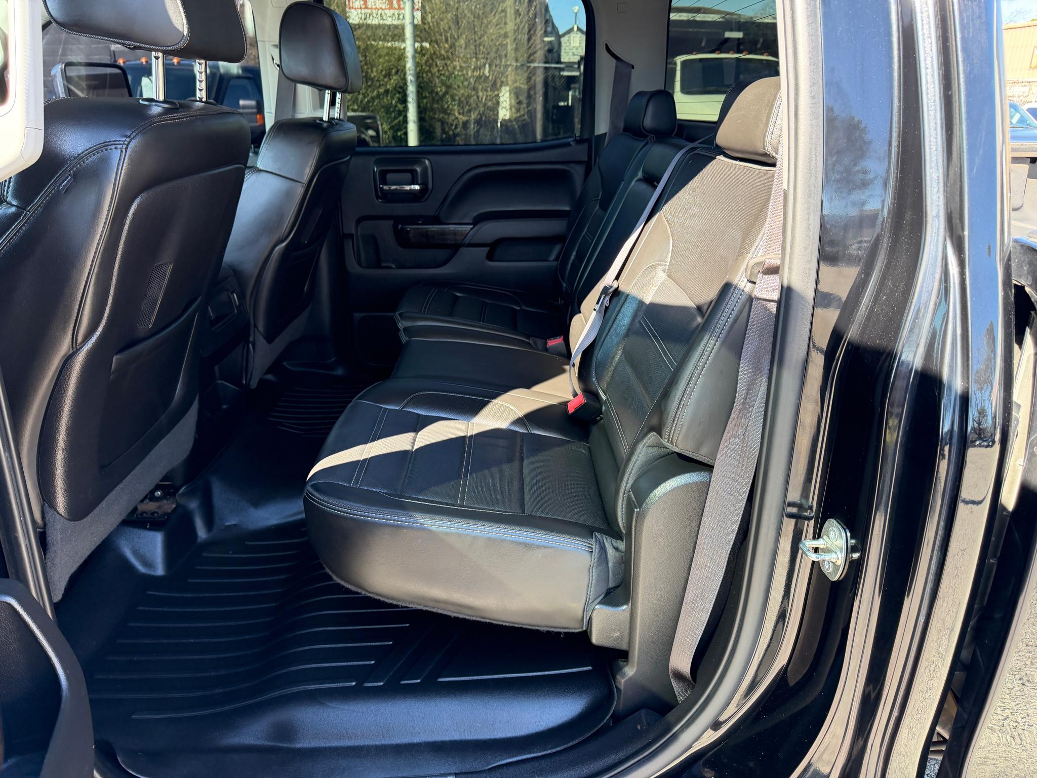 GMC Sierra 2500HD available WiFi 4WD Crew Cab 153.7" Denali 2015