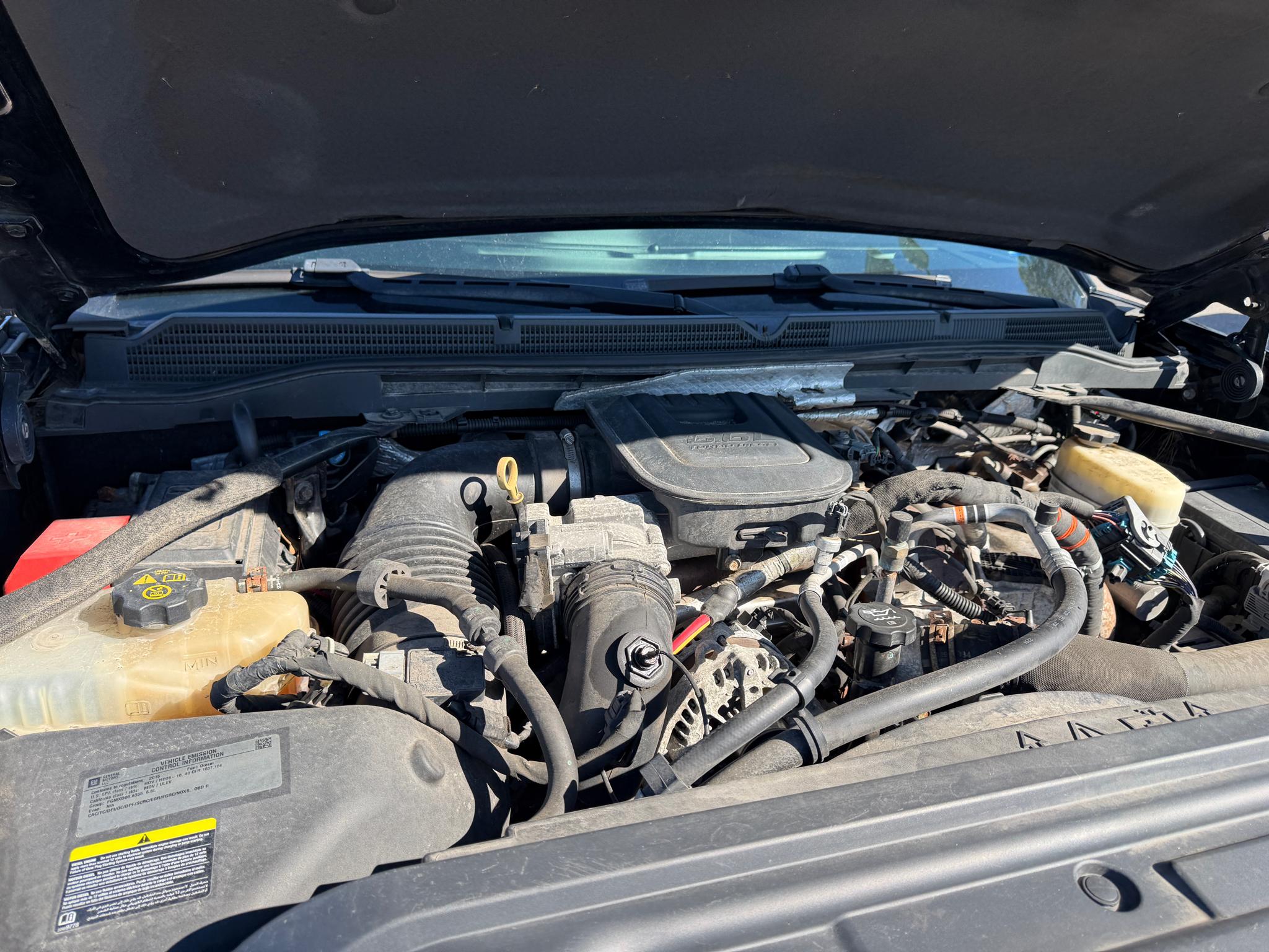 GMC Sierra 2500HD available WiFi 4WD Crew Cab 153.7" Denali 2015