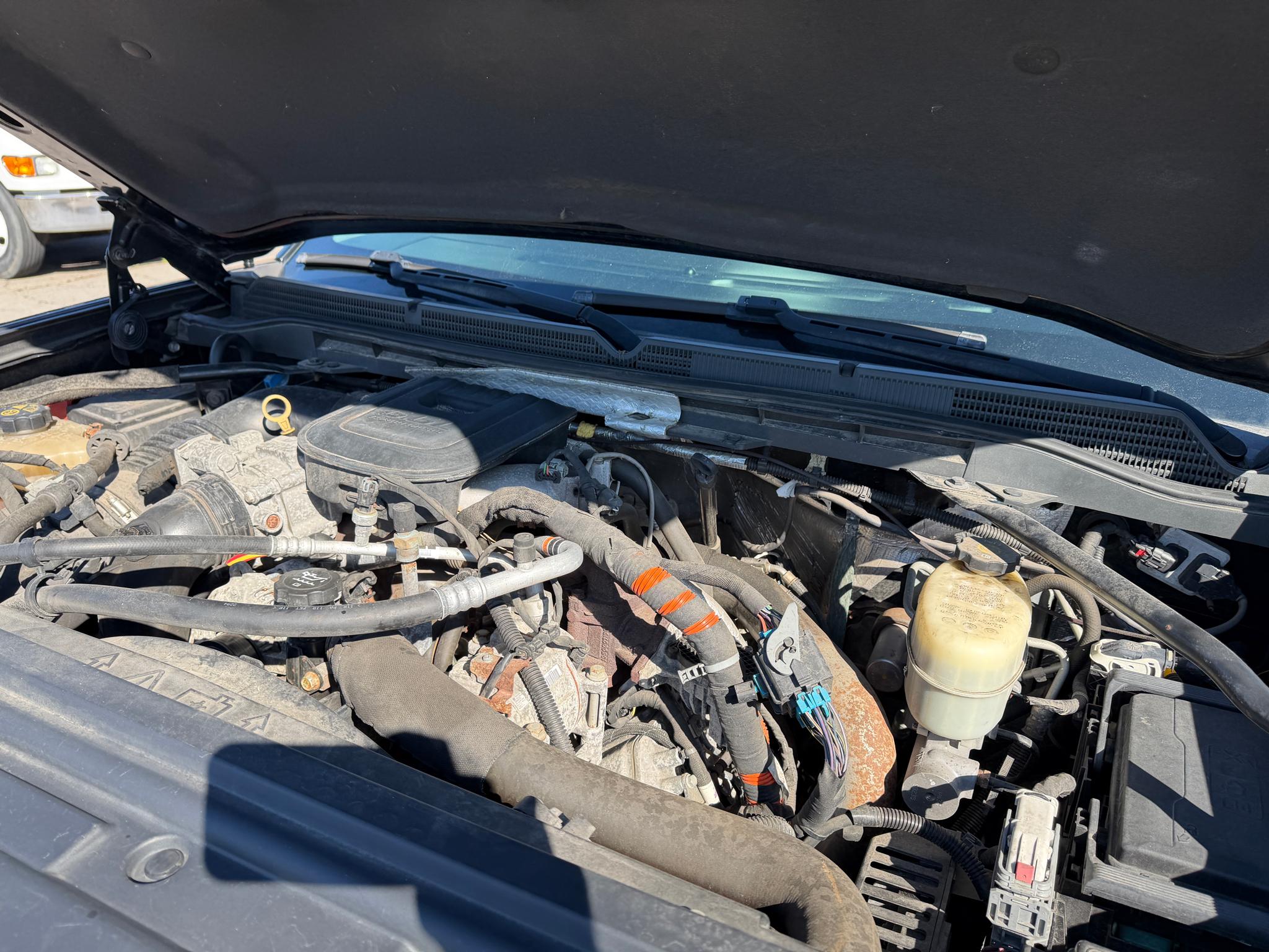 GMC Sierra 2500HD available WiFi 4WD Crew Cab 153.7" Denali 2015