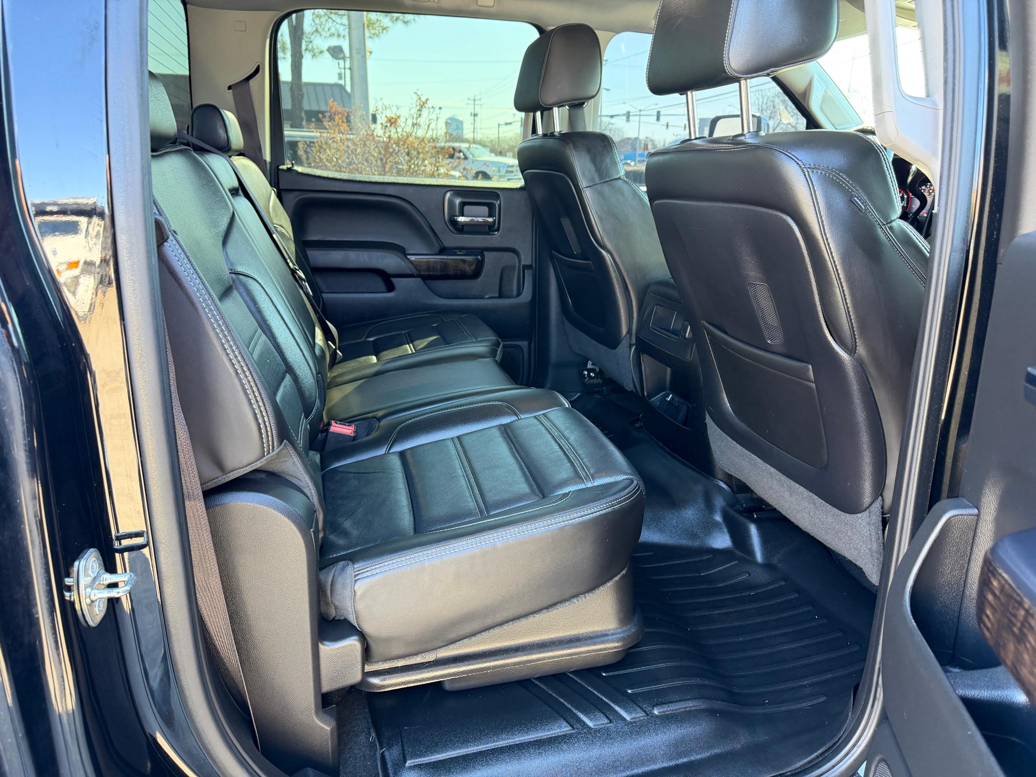 GMC Sierra 2500HD available WiFi 4WD Crew Cab 153.7" Denali 2015