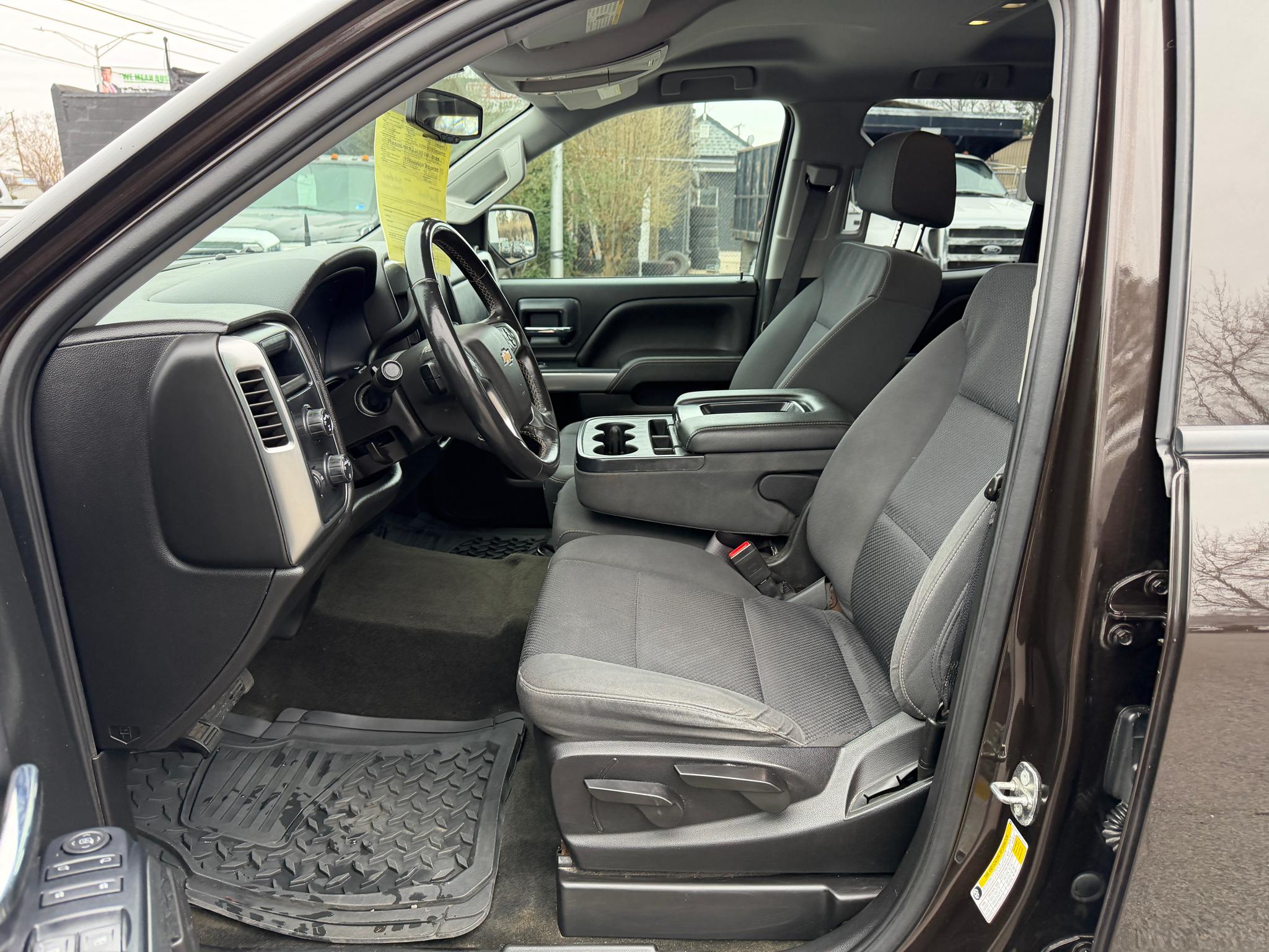 Chevrolet Silverado 1500 4WD Double Cab 143.5" LT w/1LT 2018