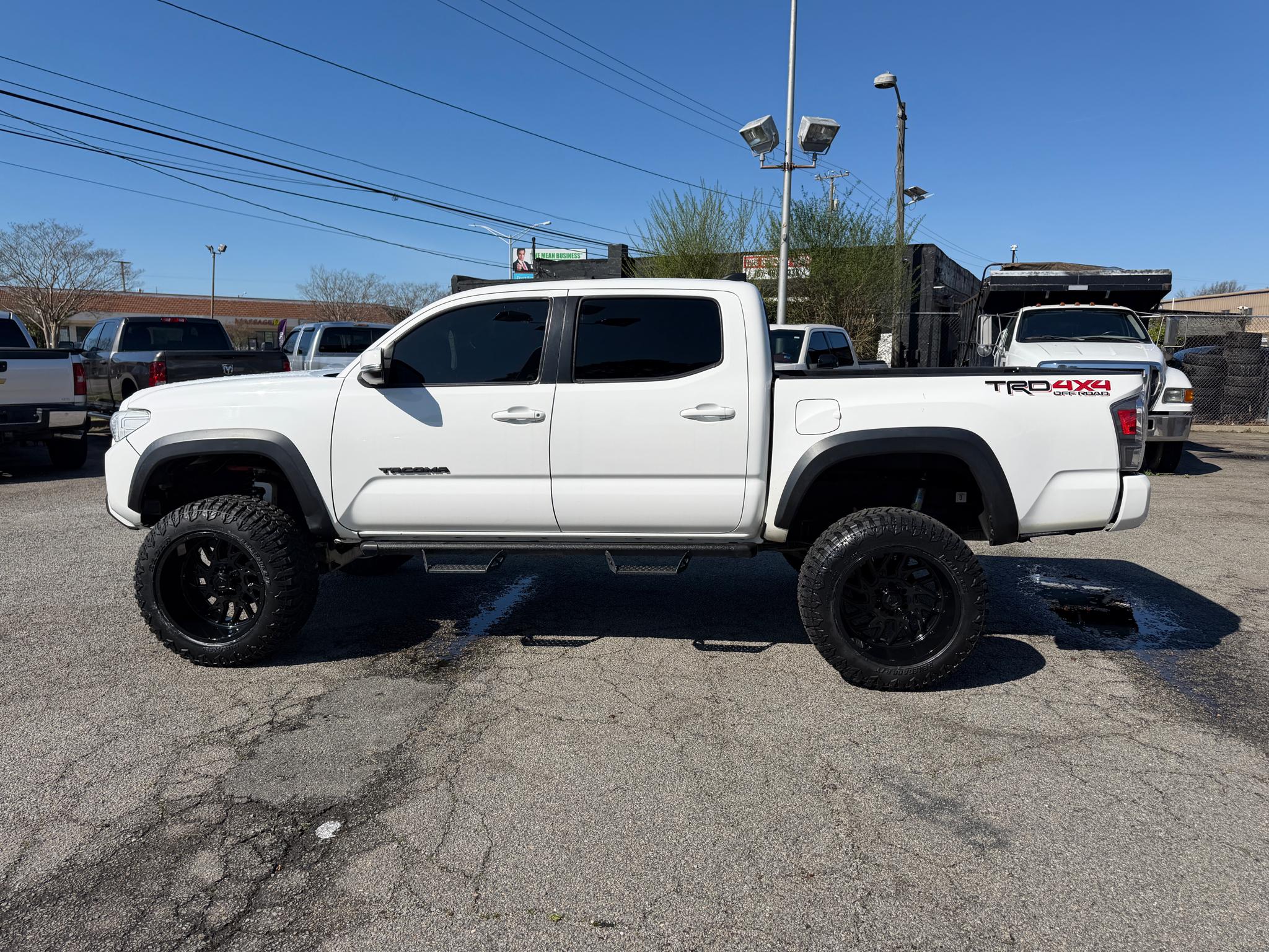 Toyota Tacoma 4WD TRD Off Road Double Cab 5' Bed V6 AT (Natl) 2020