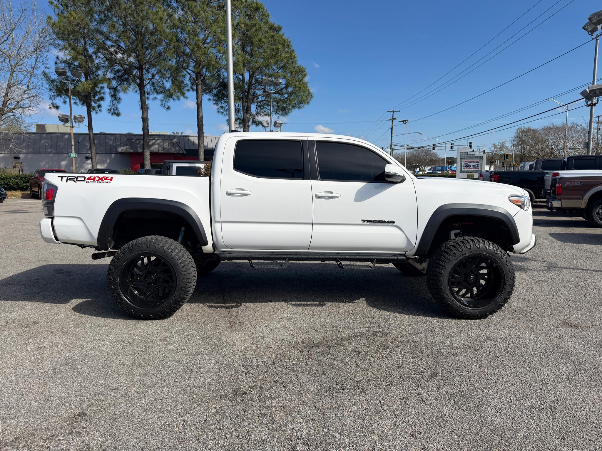 Toyota Tacoma 4WD TRD Off Road Double Cab 5' Bed V6 AT (Natl) 2020