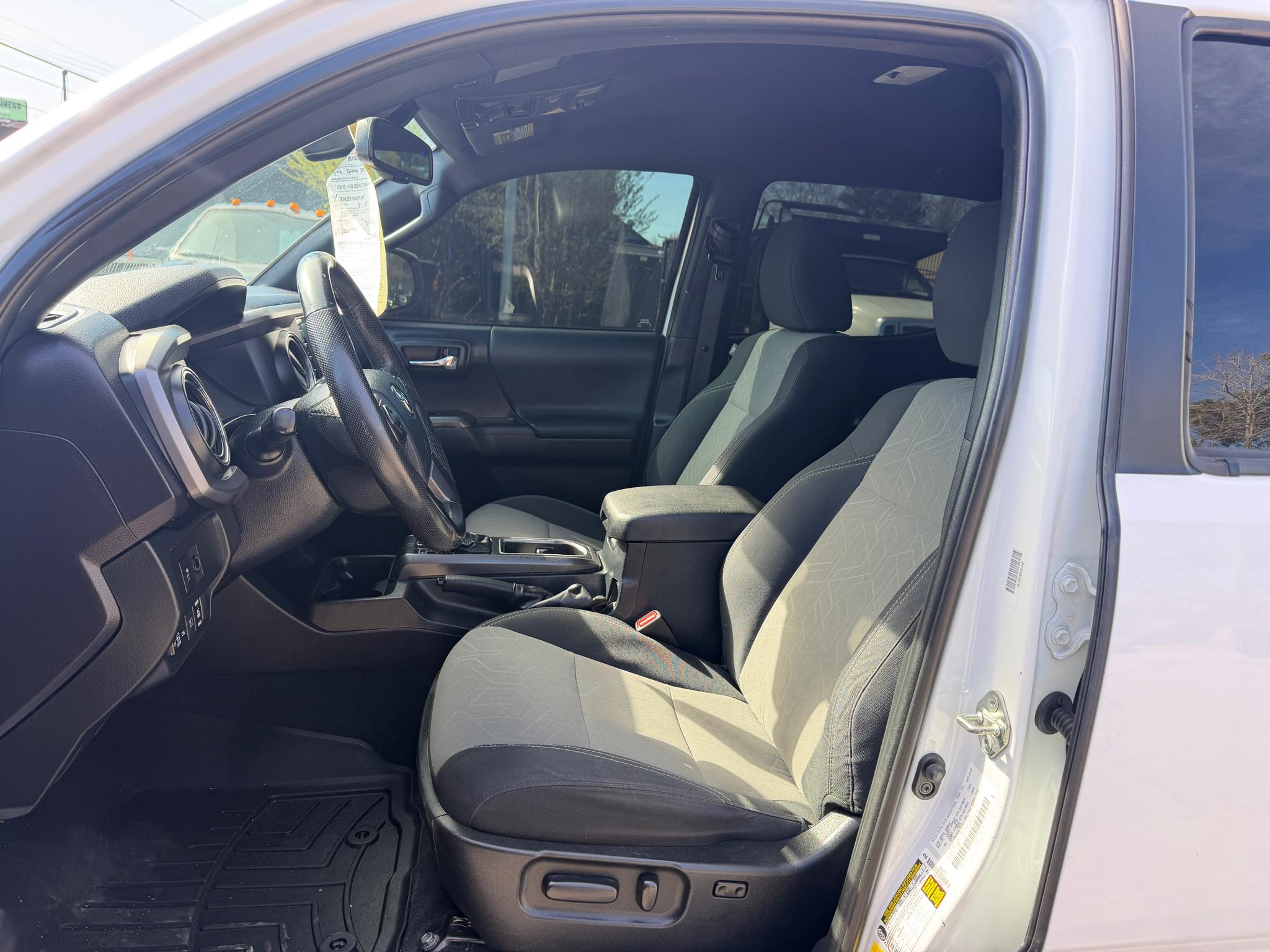 Toyota Tacoma 4WD TRD Off Road Double Cab 5' Bed V6 AT (Natl) 2020