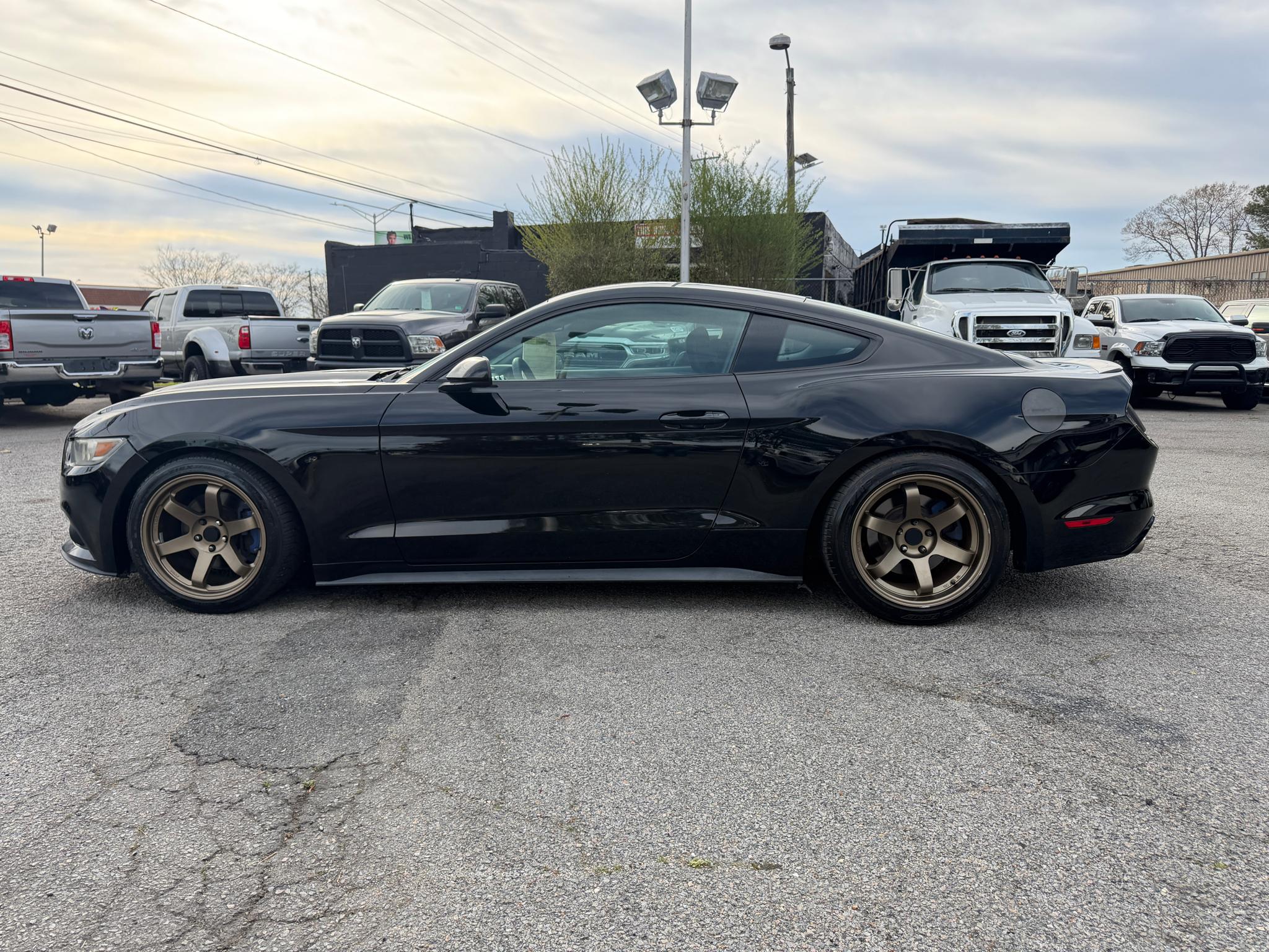 Ford Mustang 2dr Fastback EcoBoost 2016