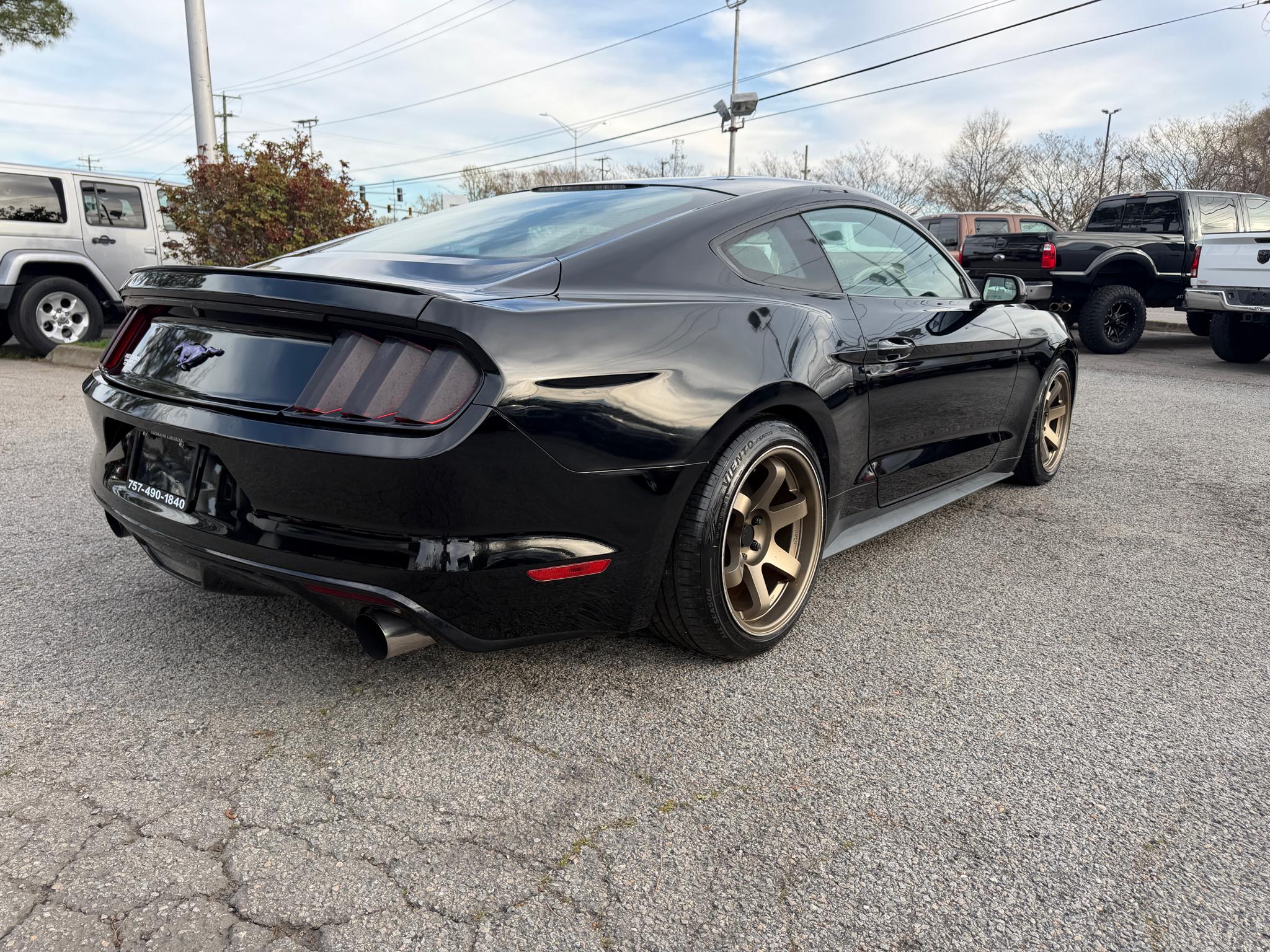 Ford Mustang 2dr Fastback EcoBoost 2016